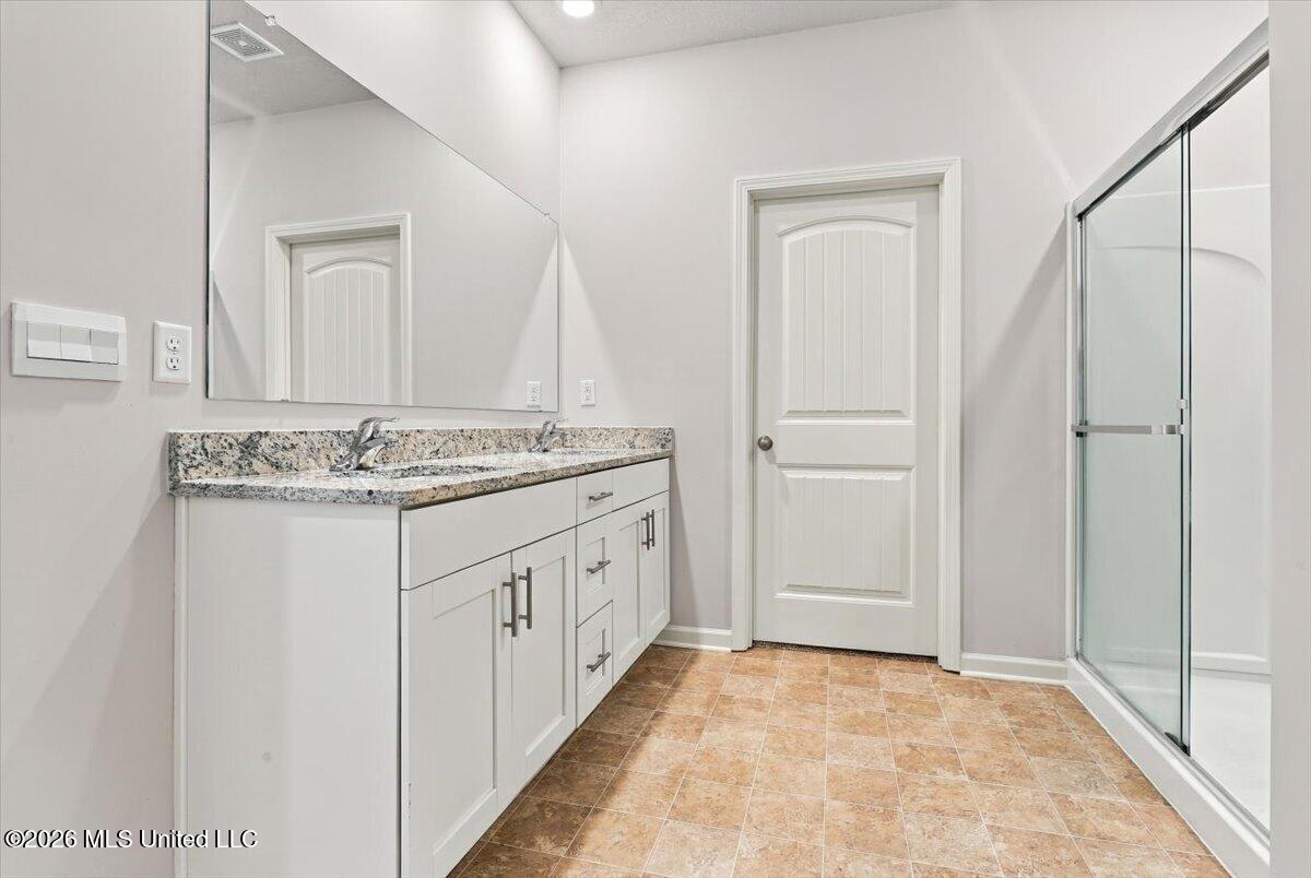 48 N Banks Boulevard Property Photo 9