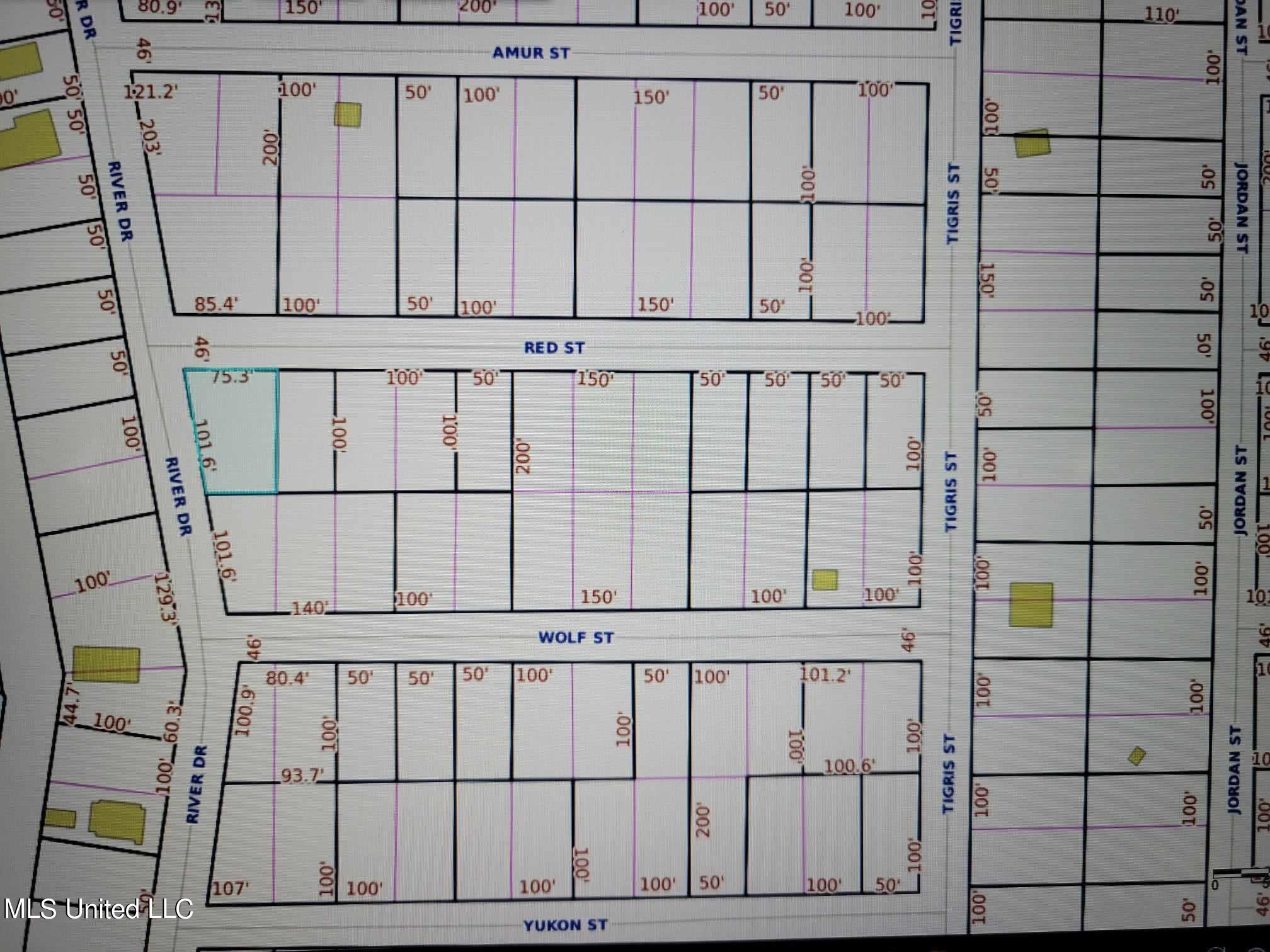 000 Red Street Property Photo 5