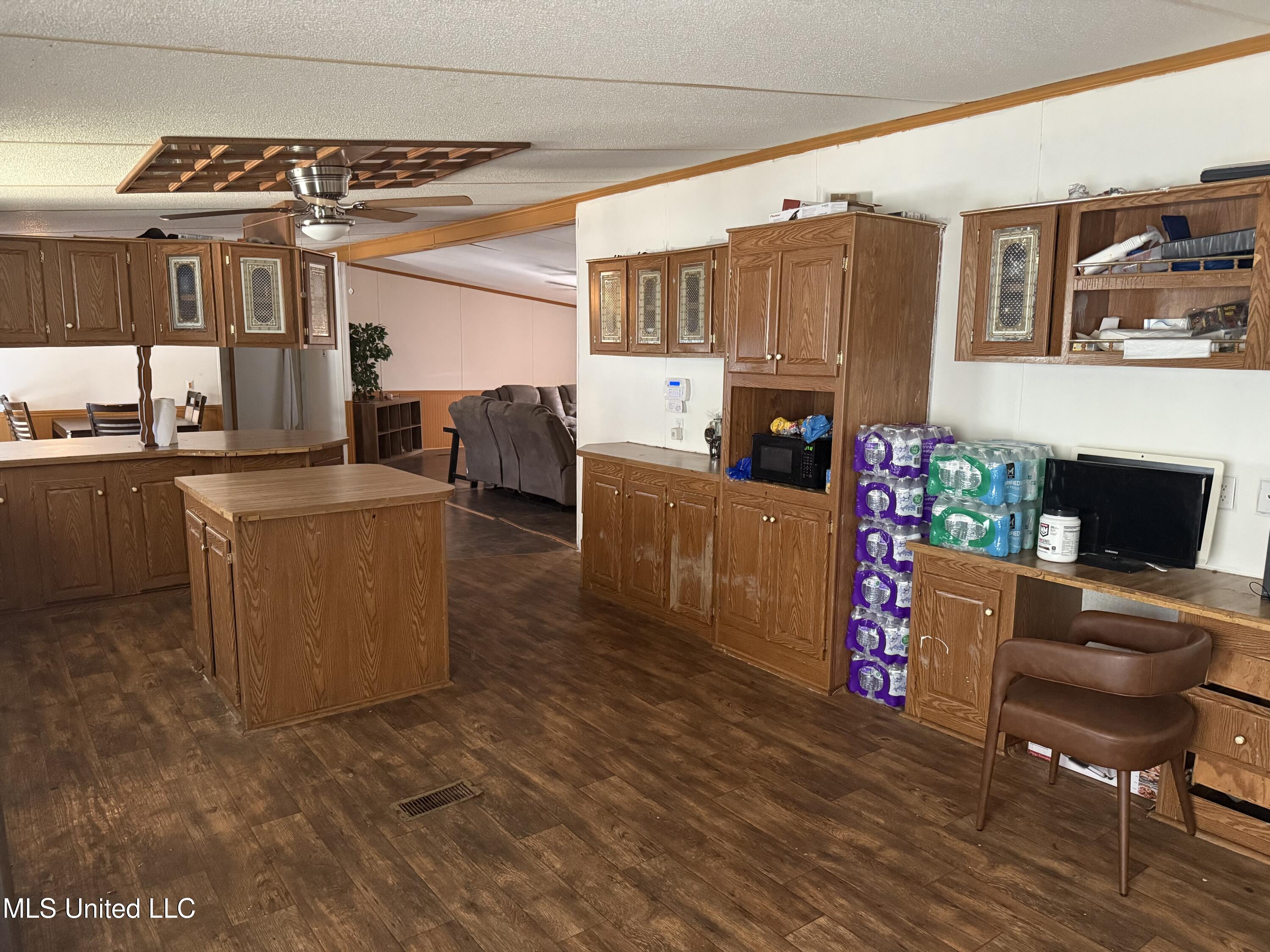 320 Cedar Hill Drive Property Photo 2