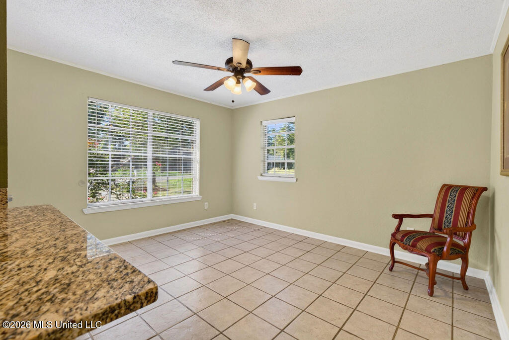 300 Gates Avenue Property Photo 21
