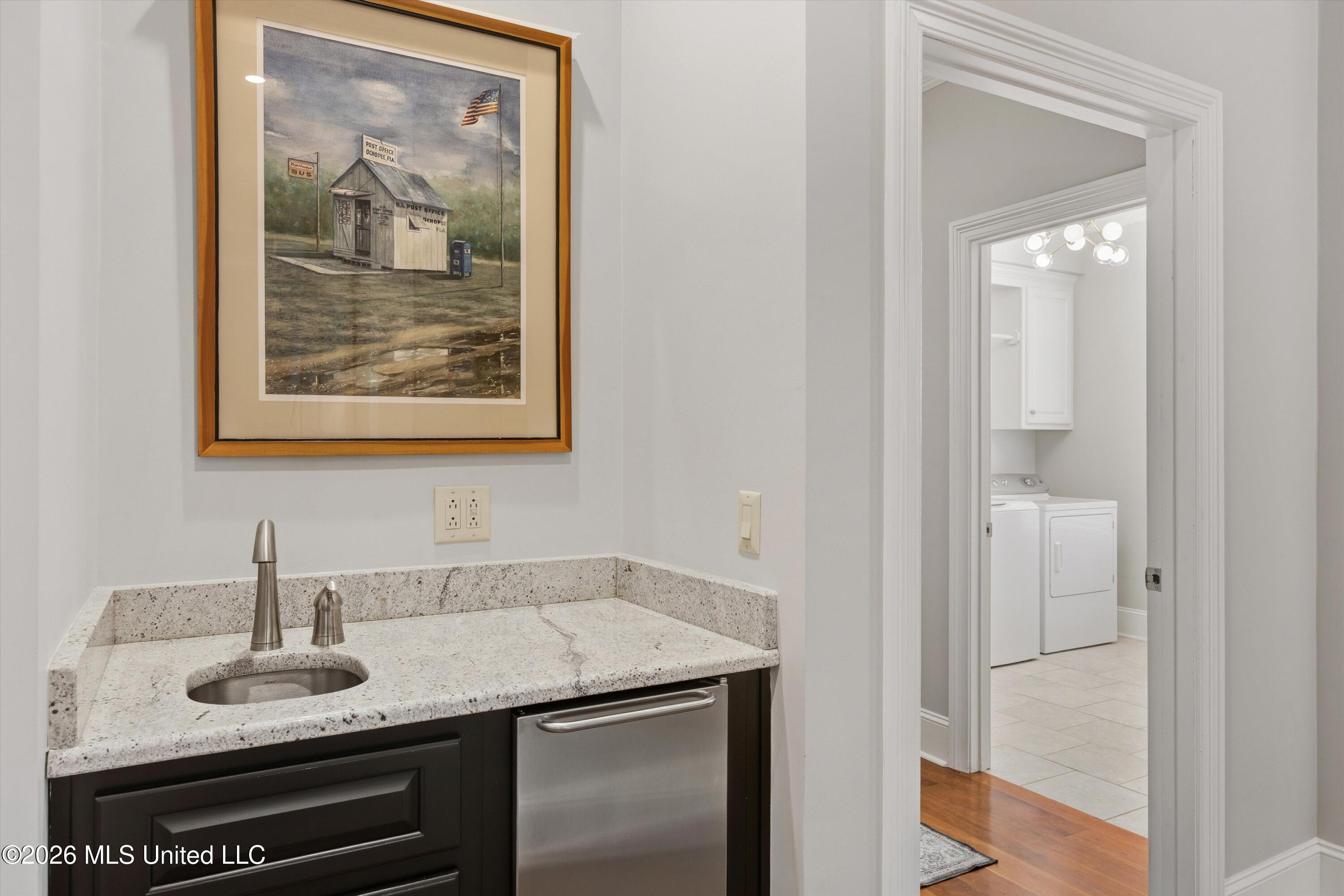 368 Woodmere Lane Property Photo 12