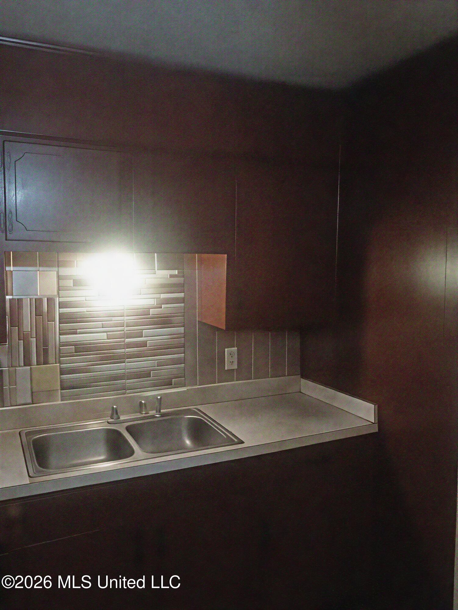 3937 Monterey Drive Property Photo 6