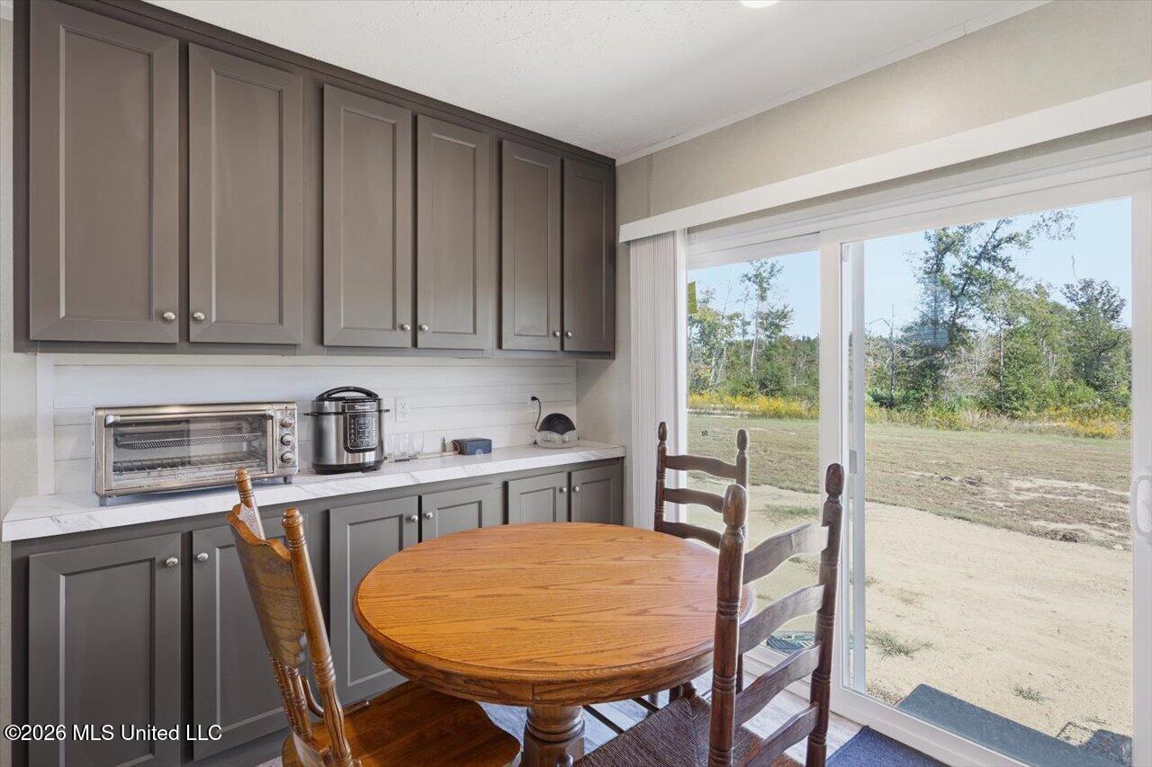 140 Sawmill Road Property Photo 11