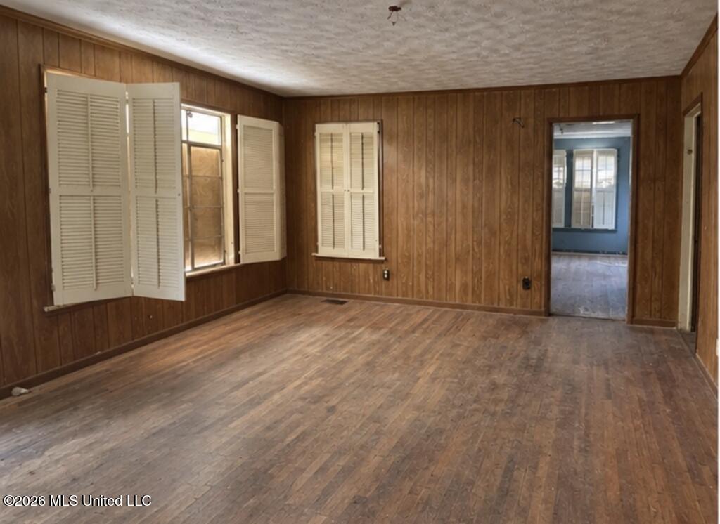 2161 W Mcdowell Road Property Photo 3