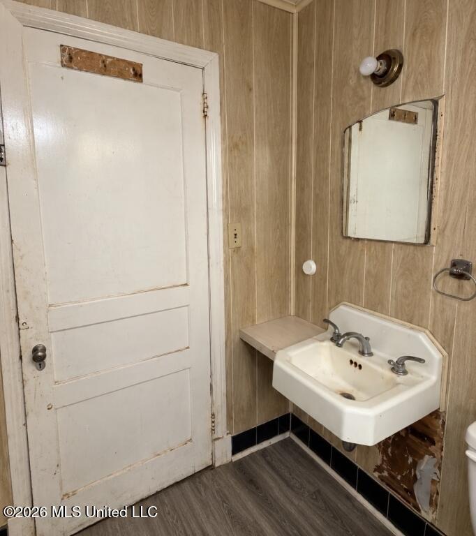 2161 W Mcdowell Road Property Photo 6