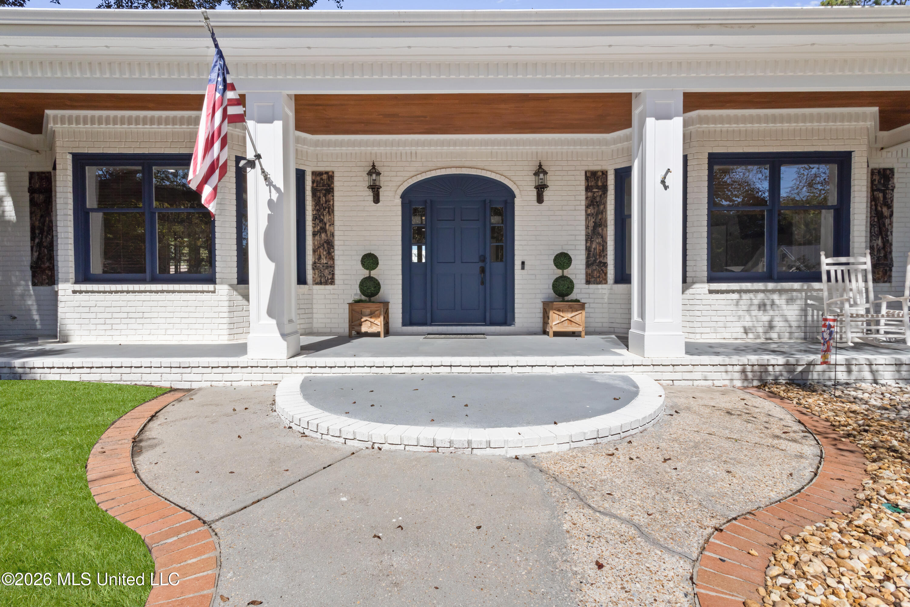 1009 Pino Street Property Photo 5