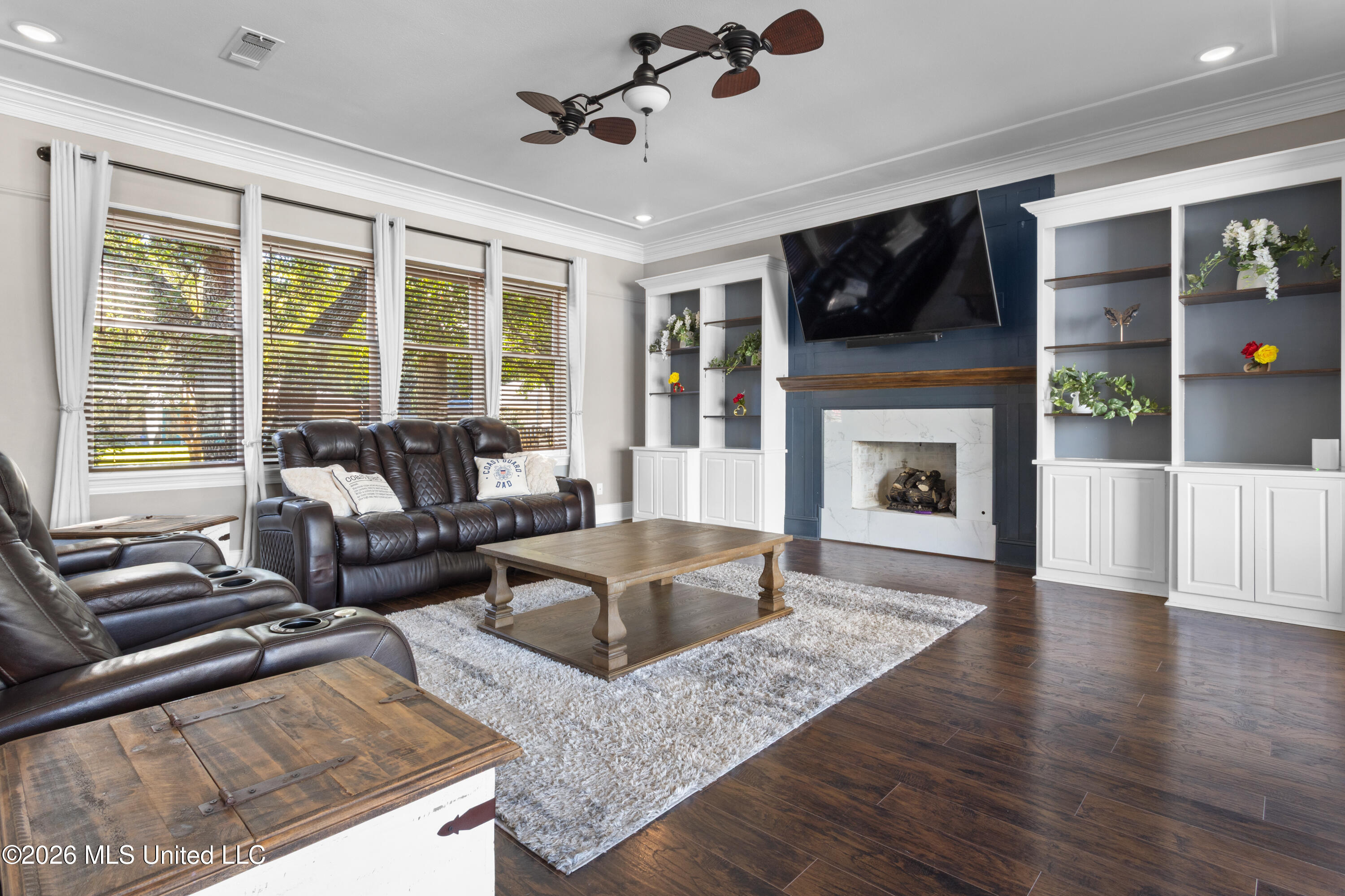 1009 Pino Street Property Photo 12
