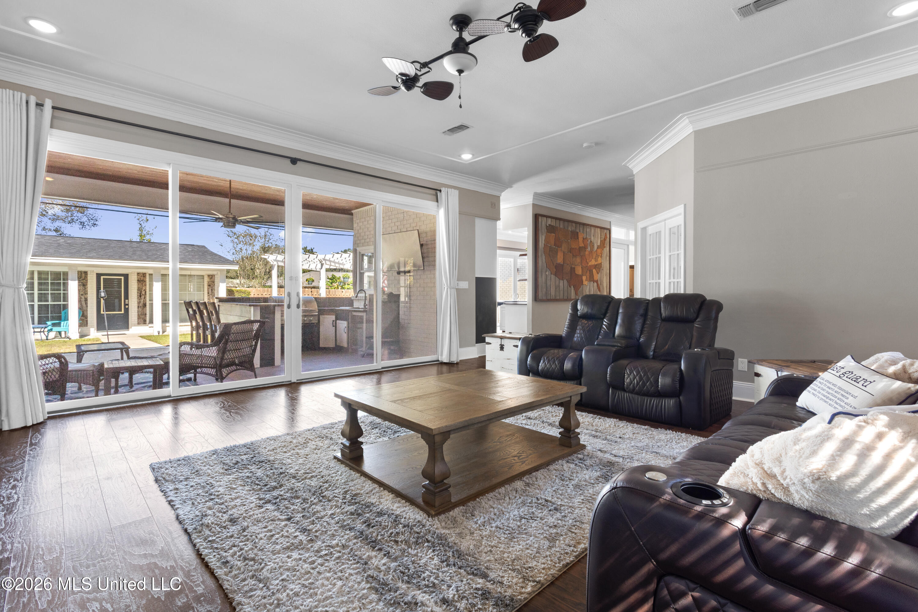 1009 Pino Street Property Photo 13