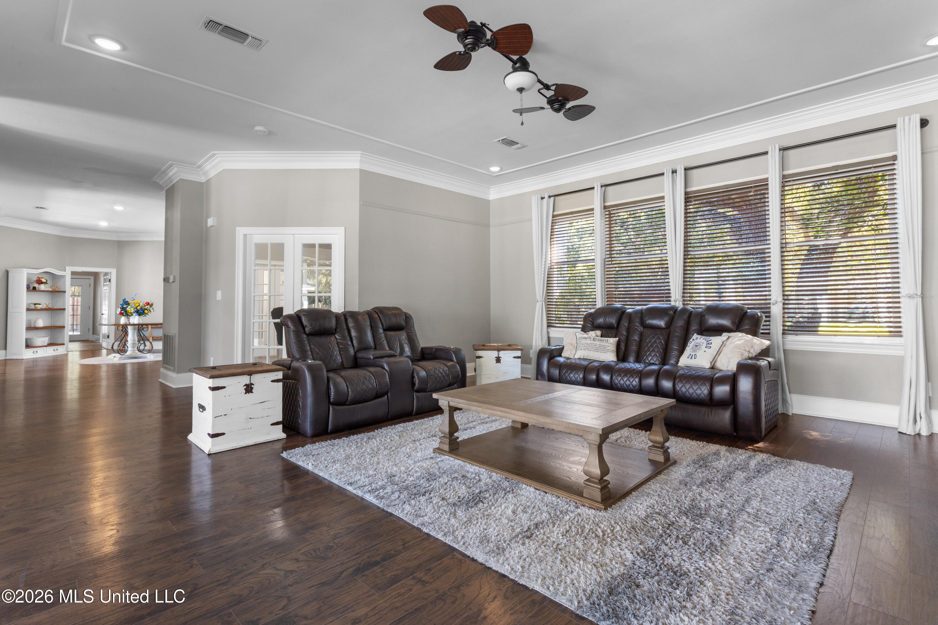 1009 Pino Street Property Photo 14