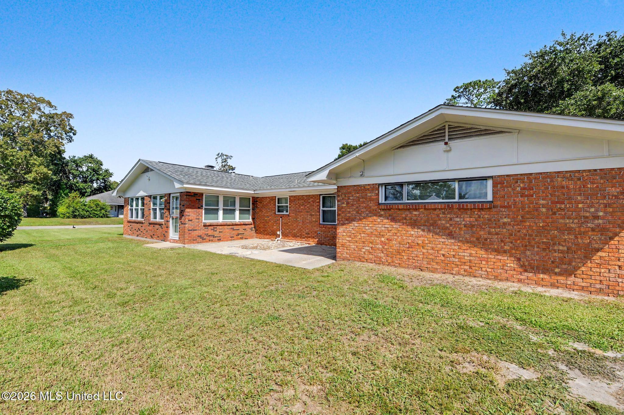 227 Pinewood Circle Property Photo 23