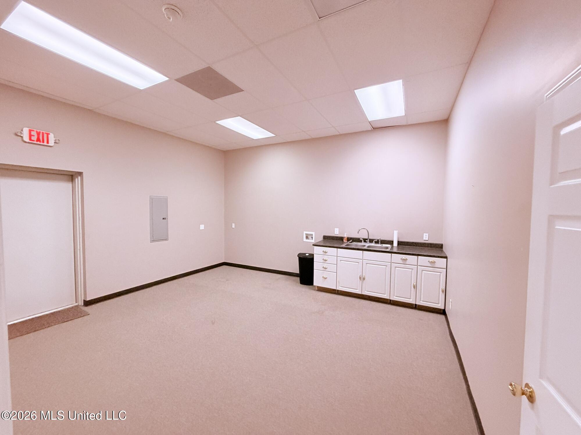 4410 Leisure Time Drive Property Photo 6