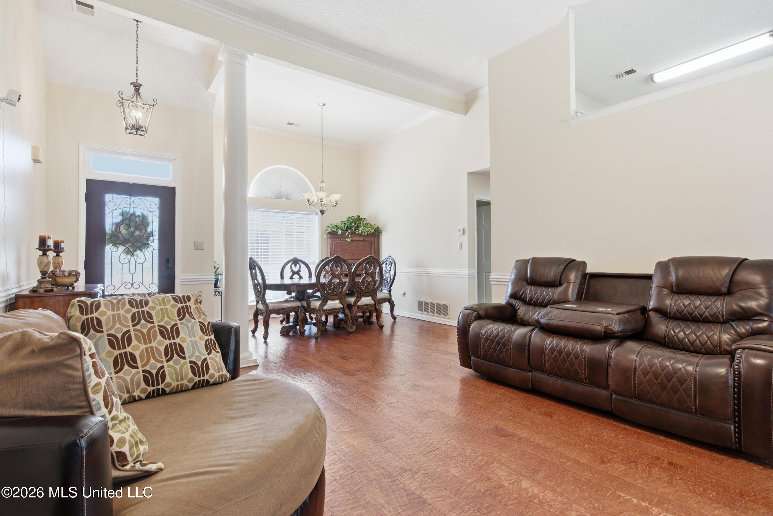 8903 Shellflower Drive Property Photo 7
