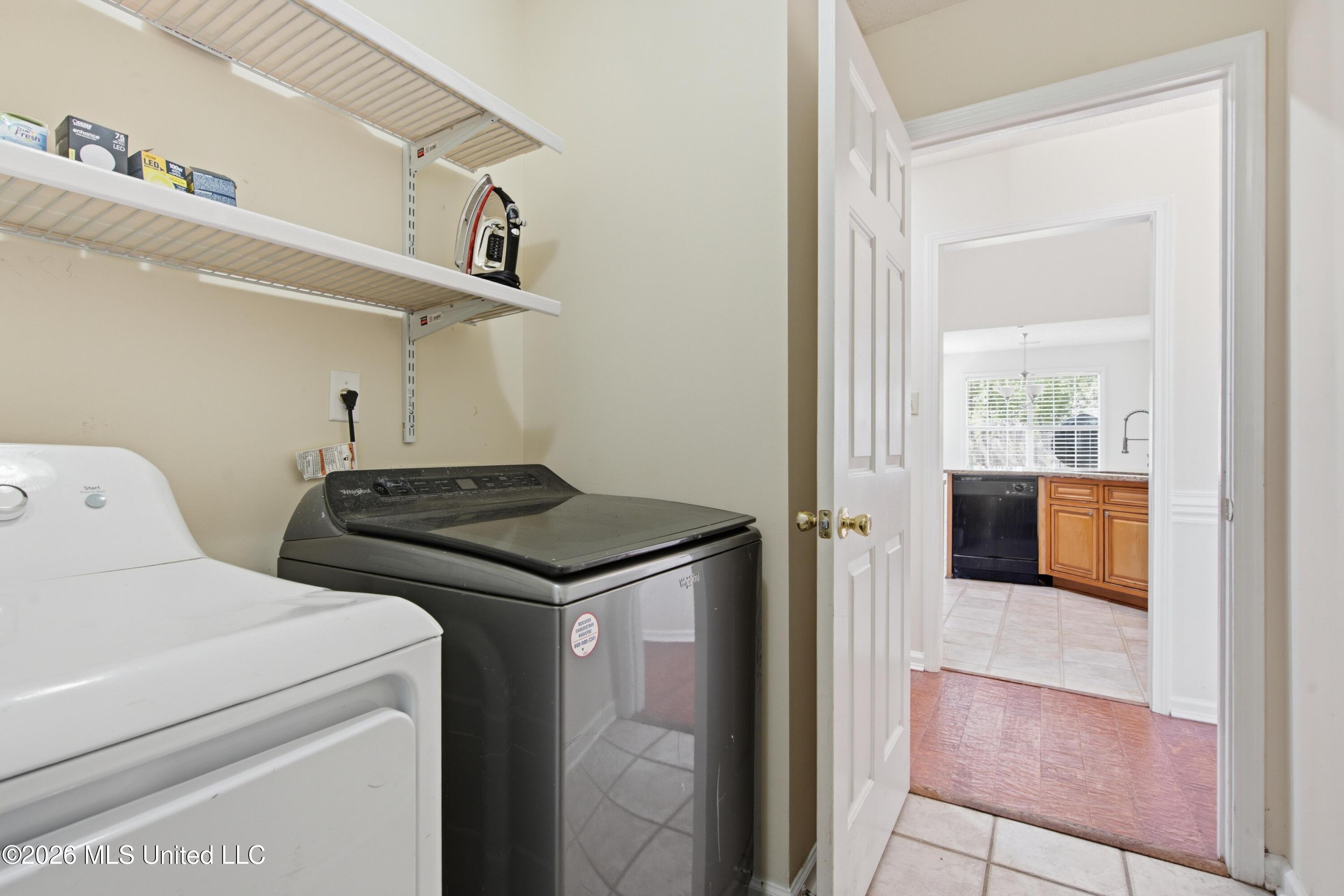8903 Shellflower Drive Property Photo 12
