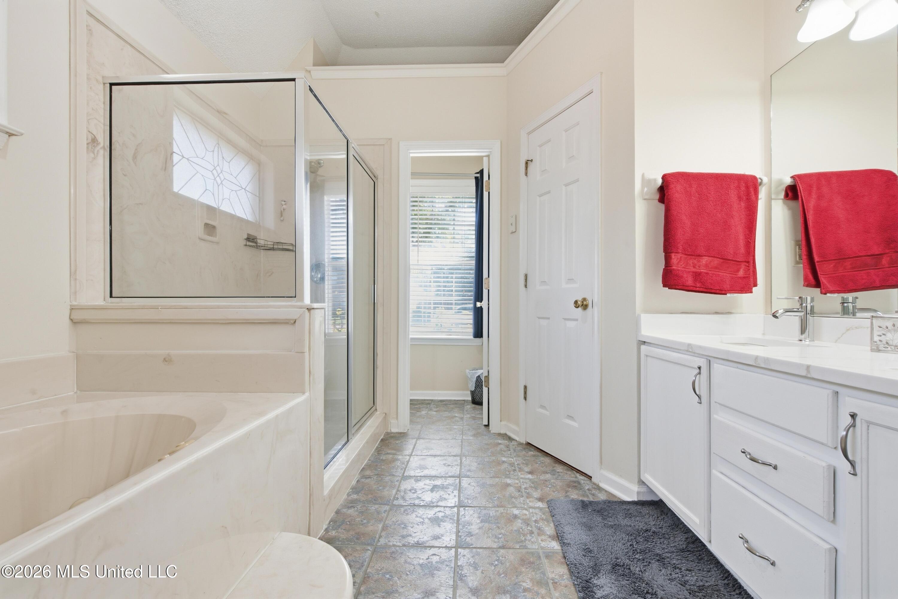 8903 Shellflower Drive Property Photo 15