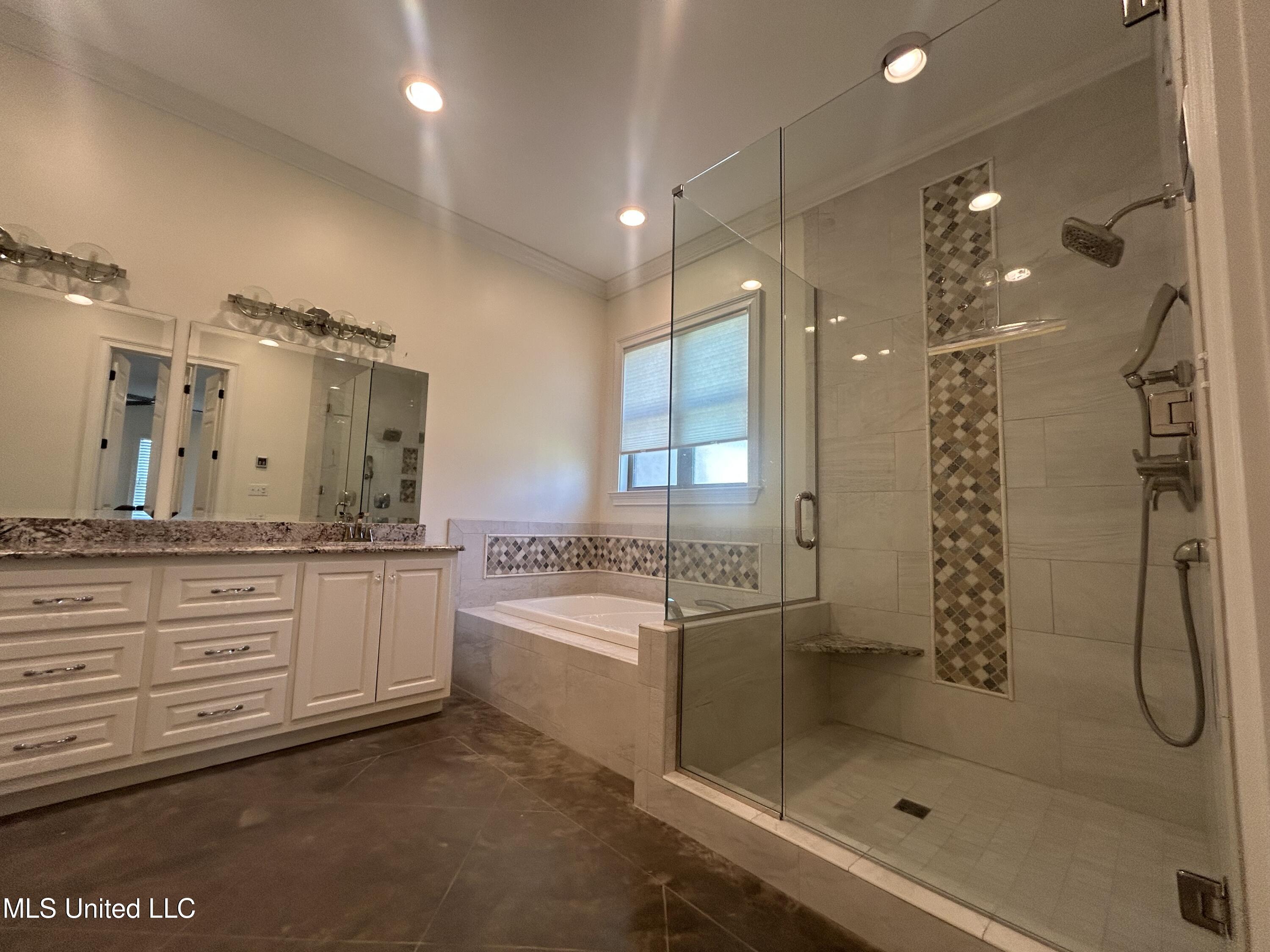 1306 Robert E Lee Drive Property Photo 7