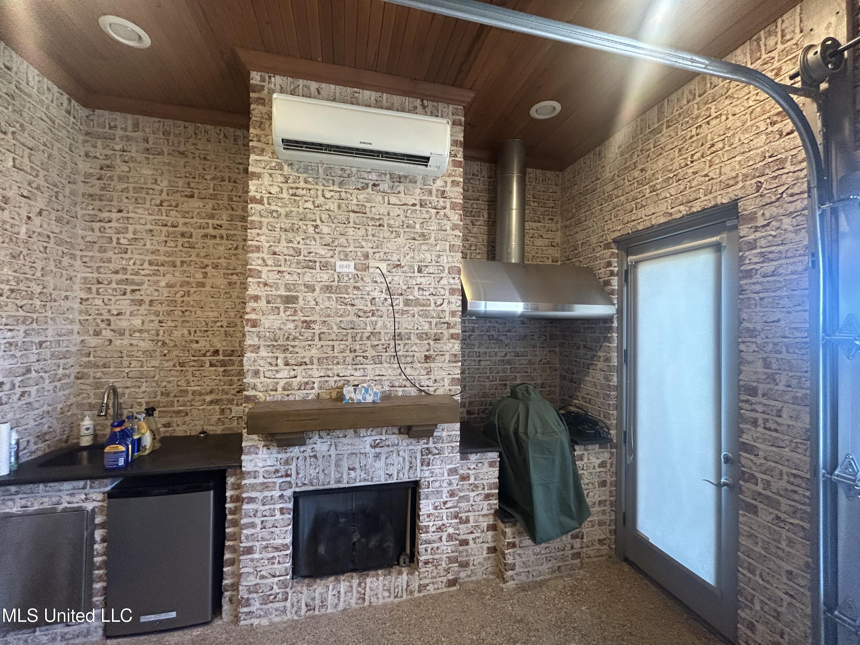 1306 Robert E Lee Drive Property Photo 10