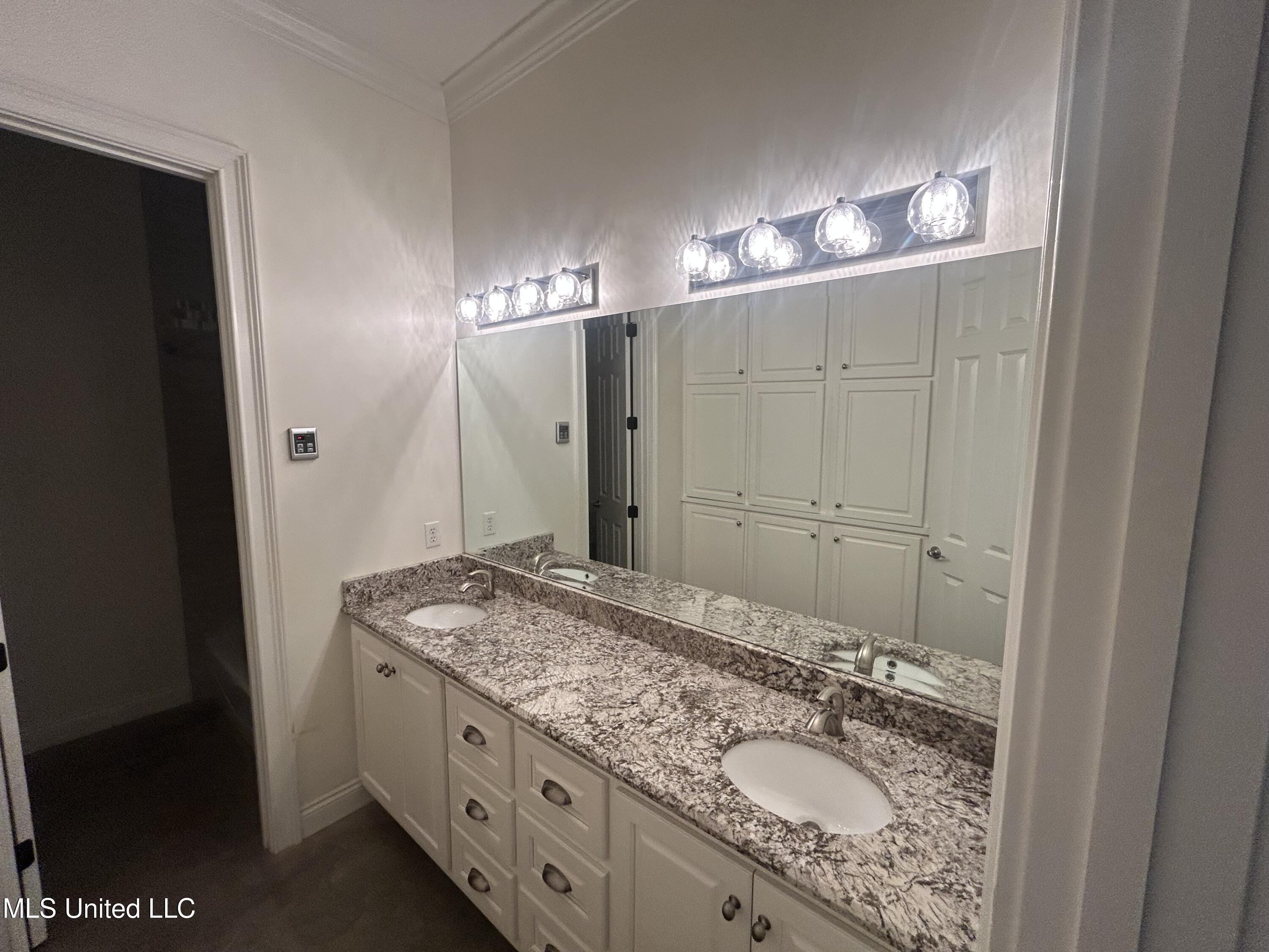 1306 Robert E Lee Drive Property Photo 13