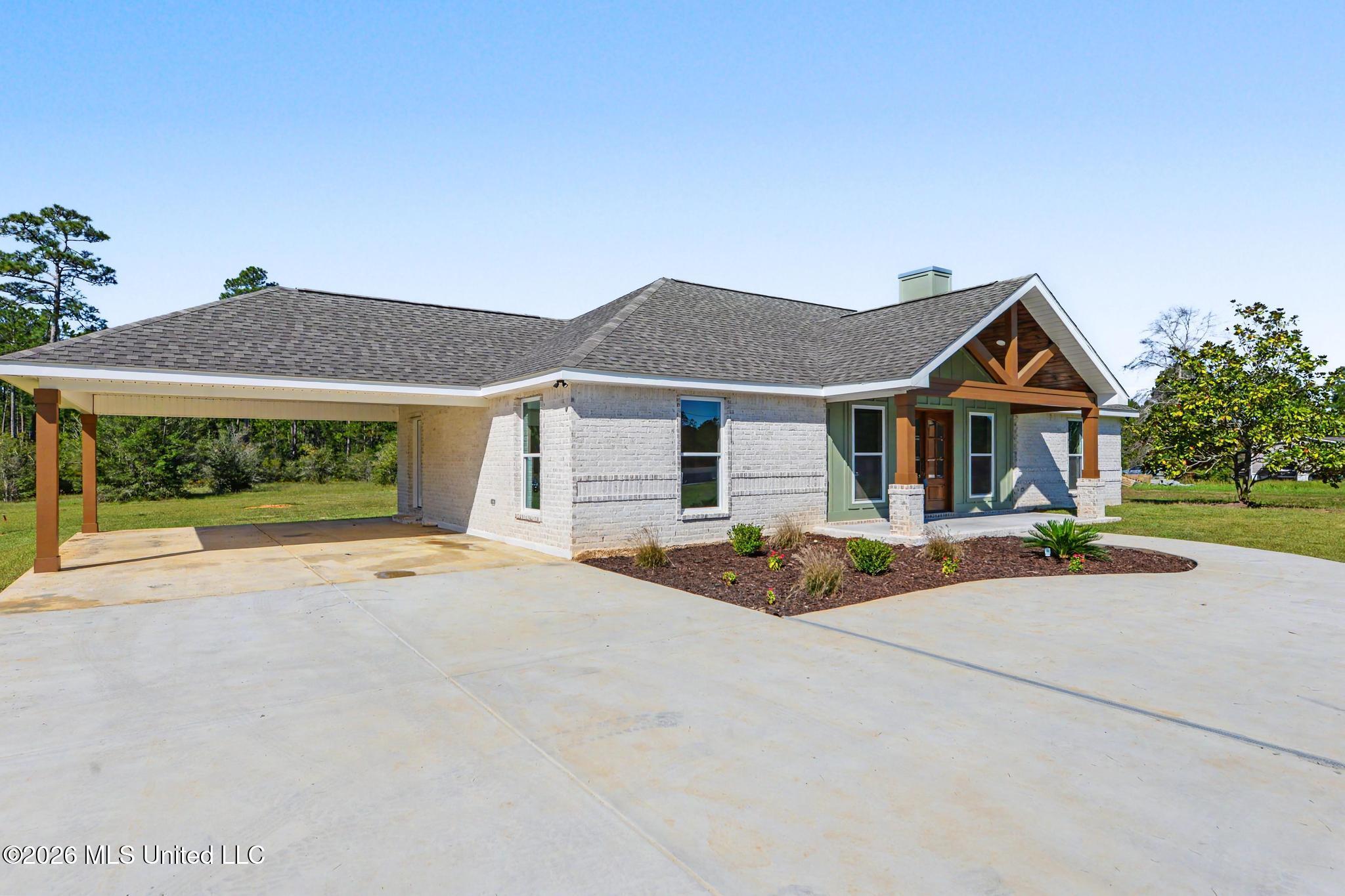 13405 Fox Run Drive Property Photo 2
