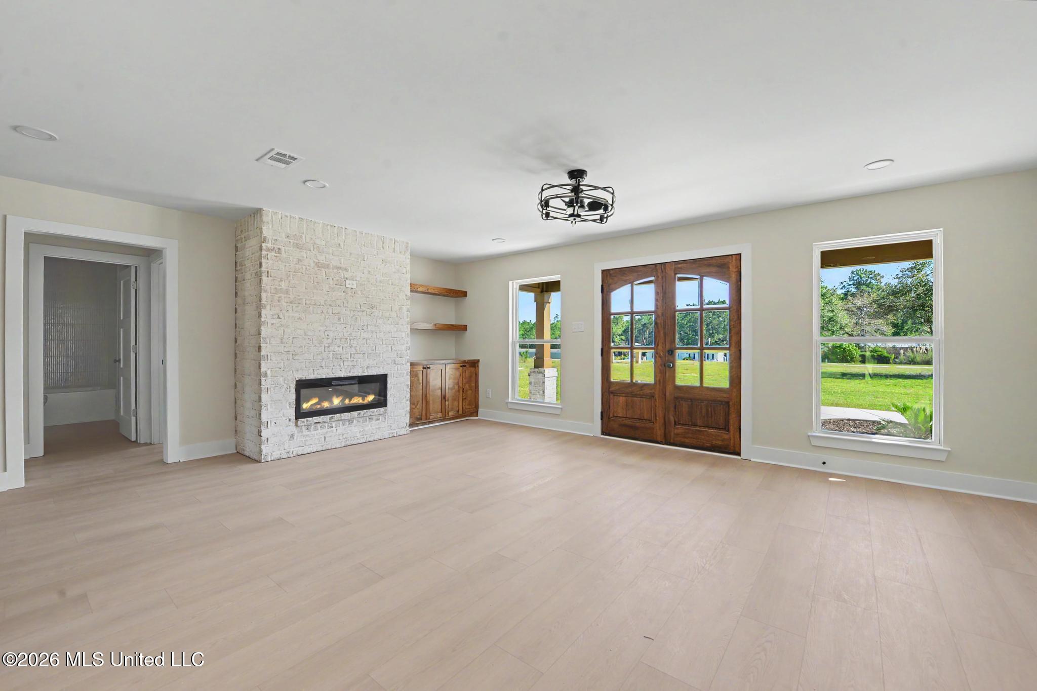 13405 Fox Run Drive Property Photo 5