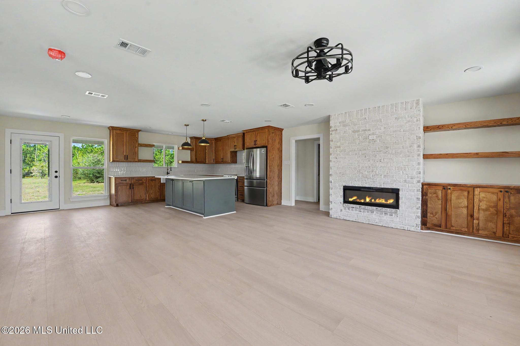 13405 Fox Run Drive Property Photo 8