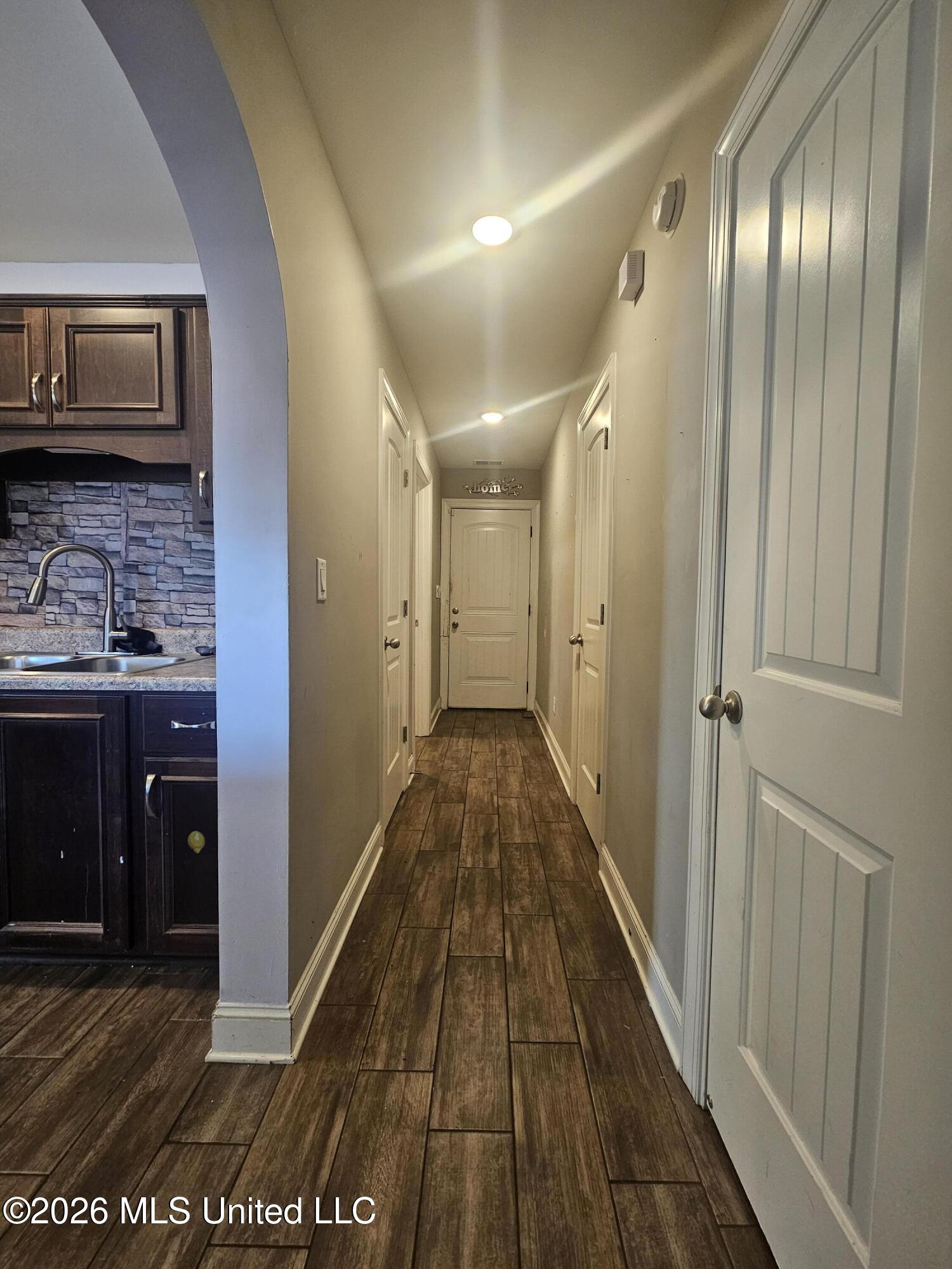 4540 West Cove Property Photo 8