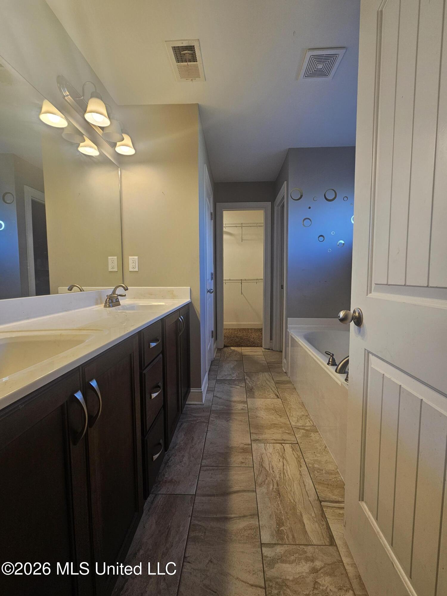 4540 West Cove Property Photo 10