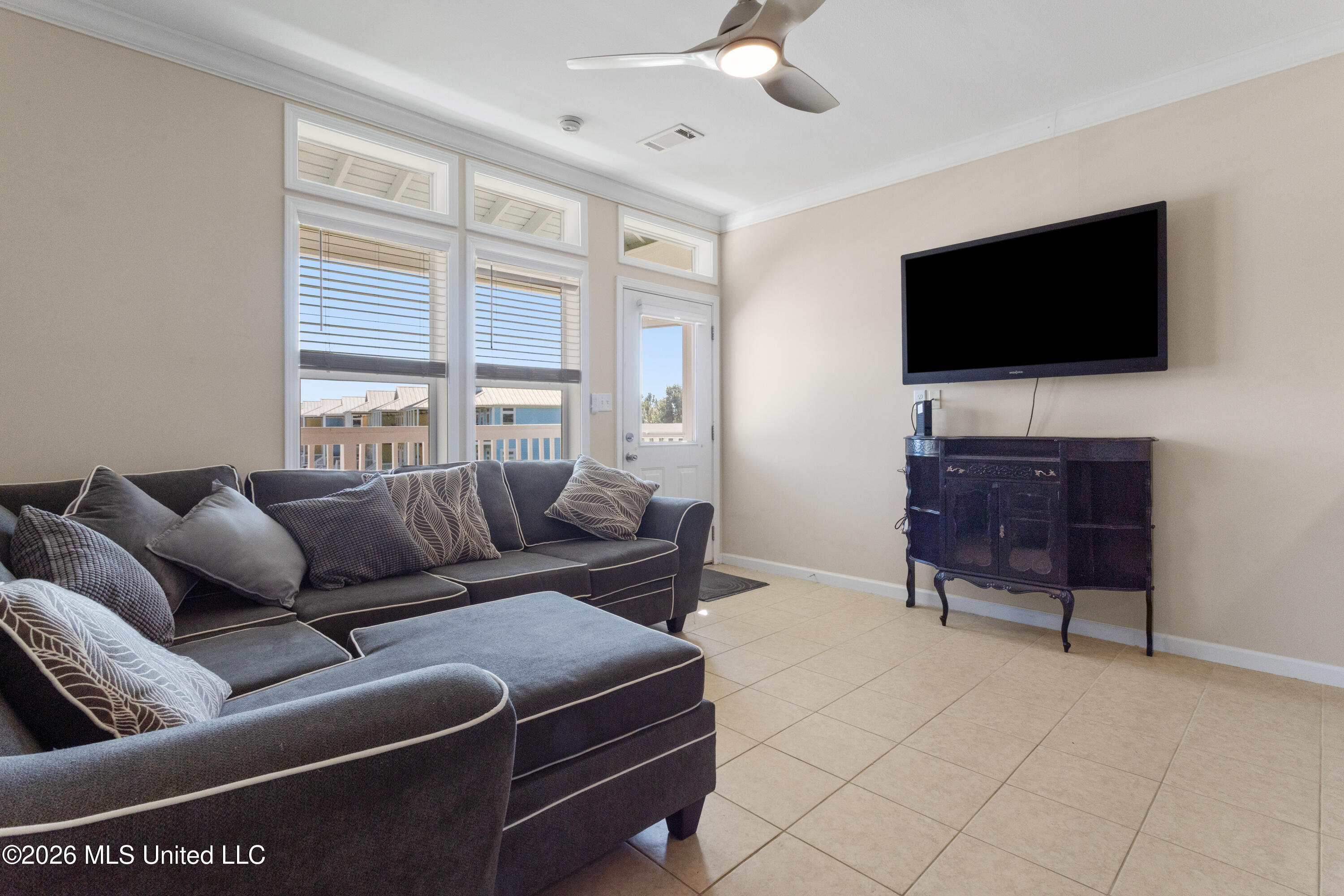 1515 E Beach Boulevard Property Photo 8
