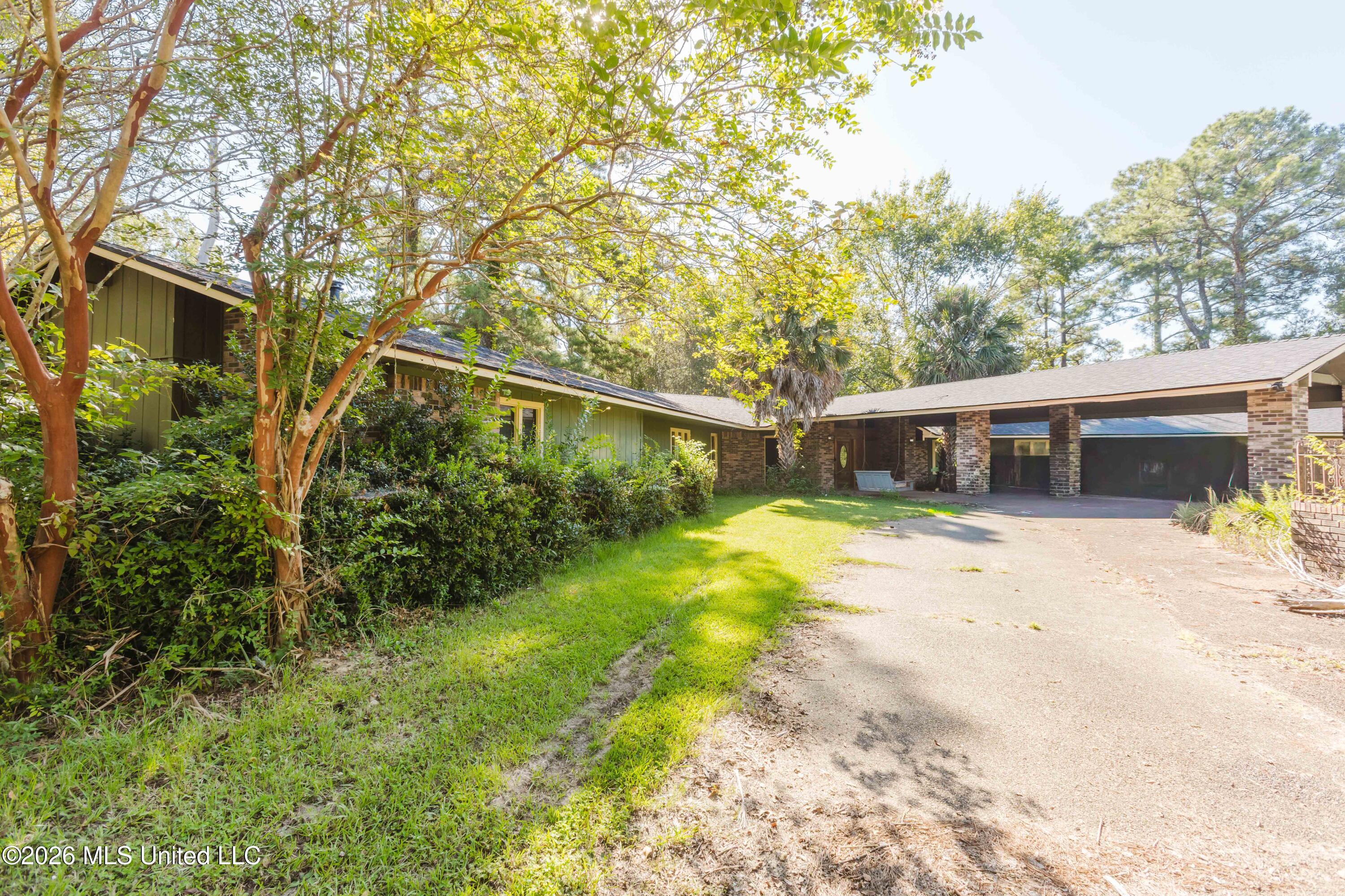 3010 Lee Avenue Property Photo 3