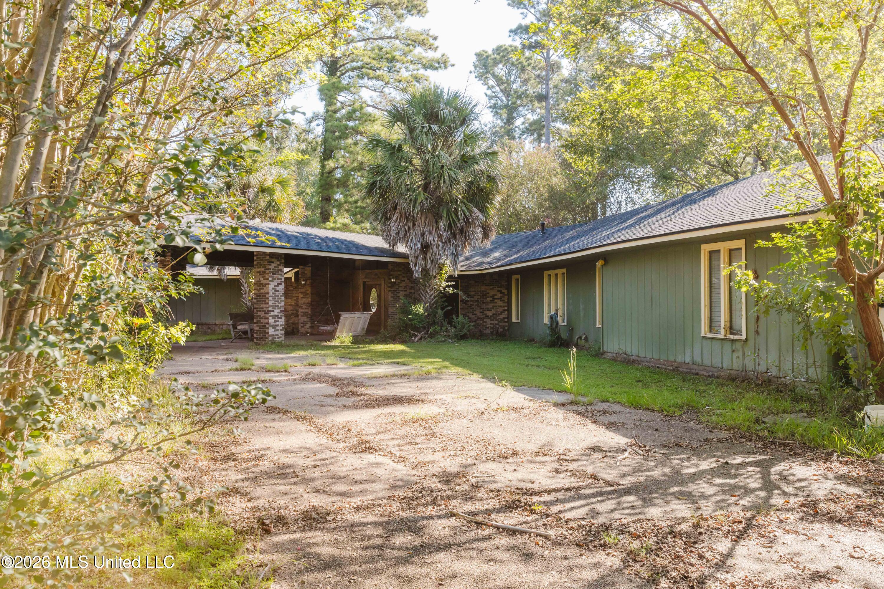 3010 Lee Avenue Property Photo 5