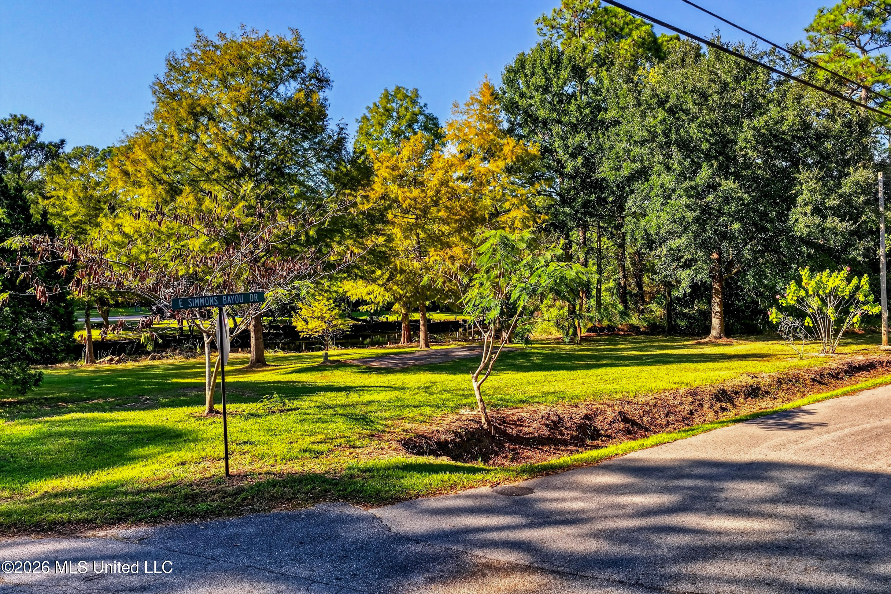 E Simmons Bayou Drive Property Photo 1