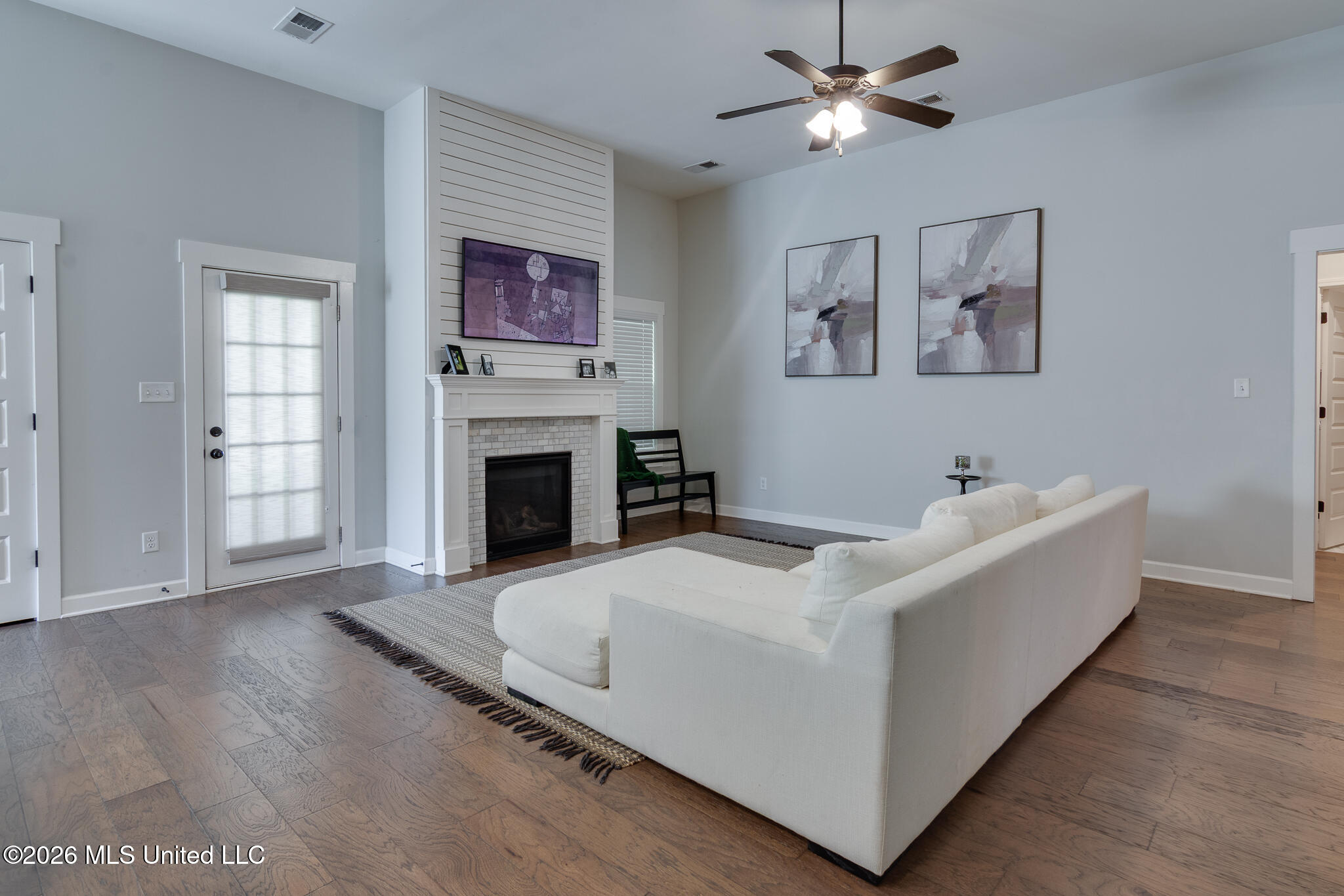 3821 Washington Woods Road Property Photo 6