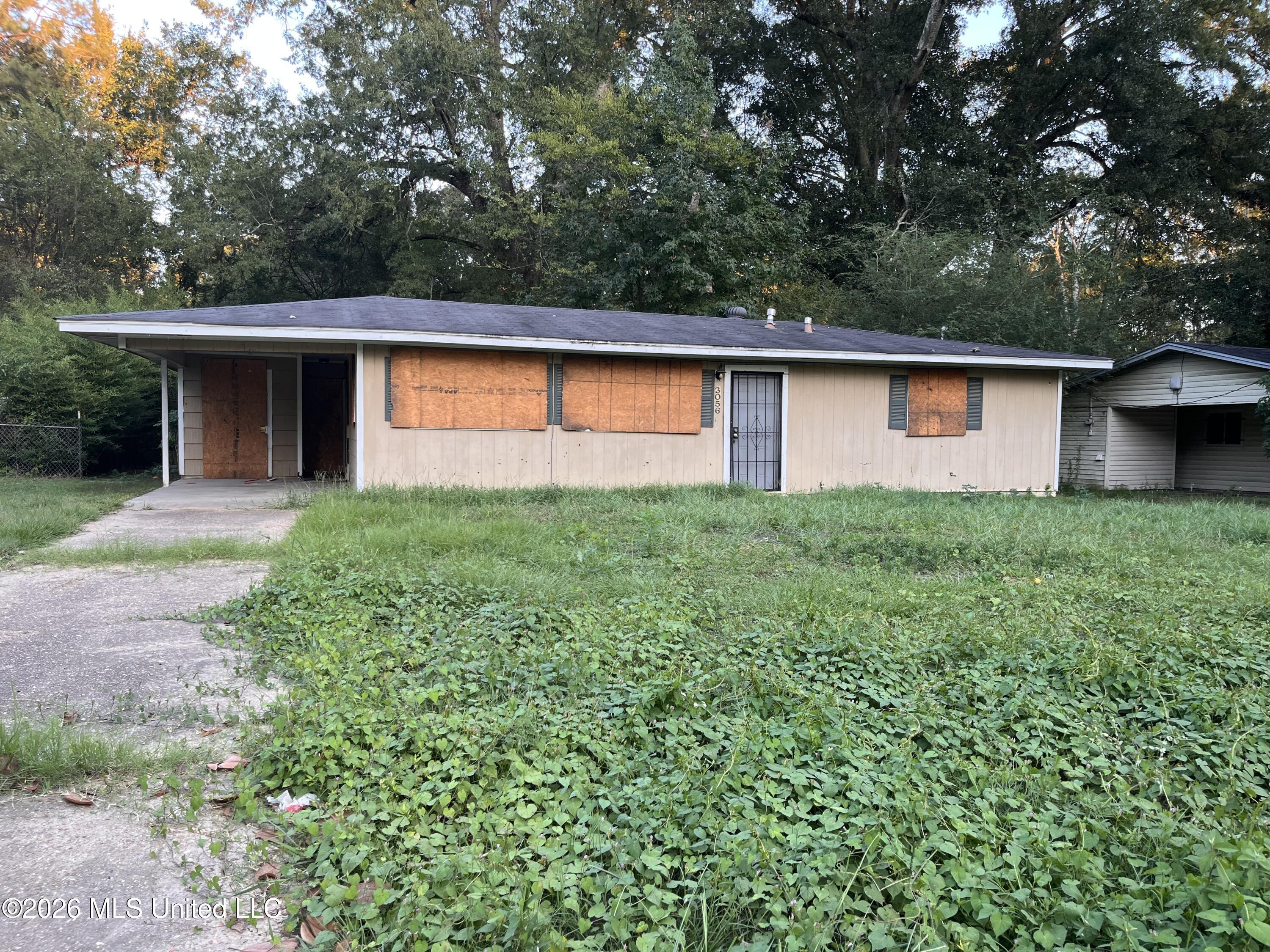 3056 Lakewood Drive Property Photo 1