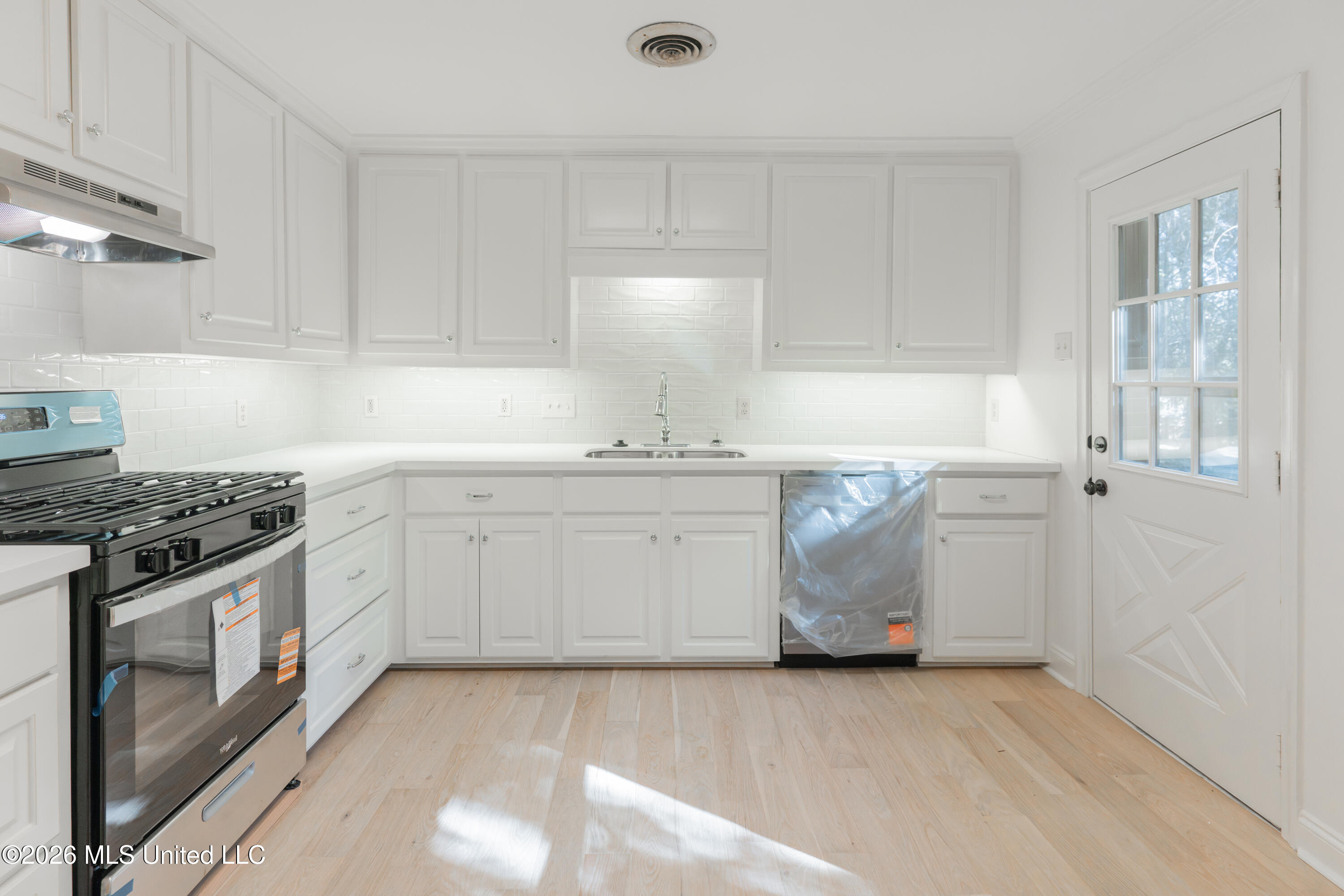 207 Mount Salus Drive Property Photo 14
