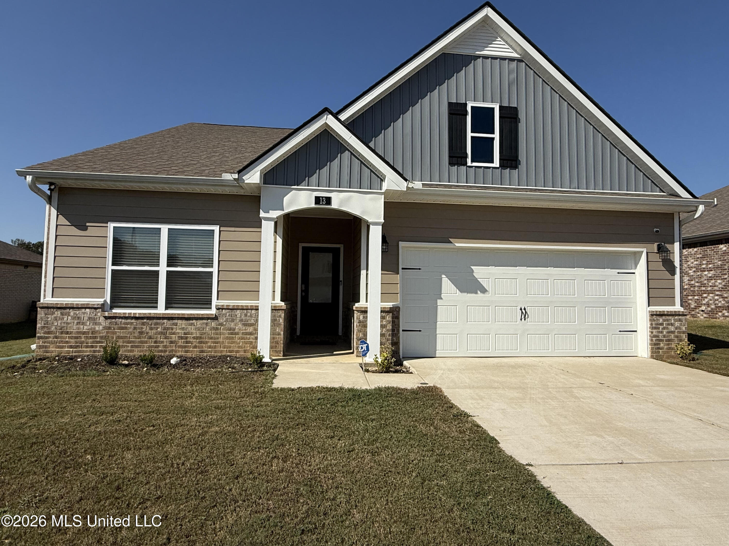 13 Banks Boulevard Property Photo 1