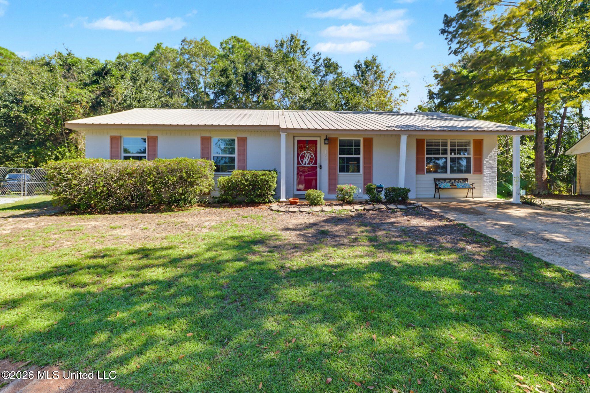 16 Leggett Circle Property Photo 1