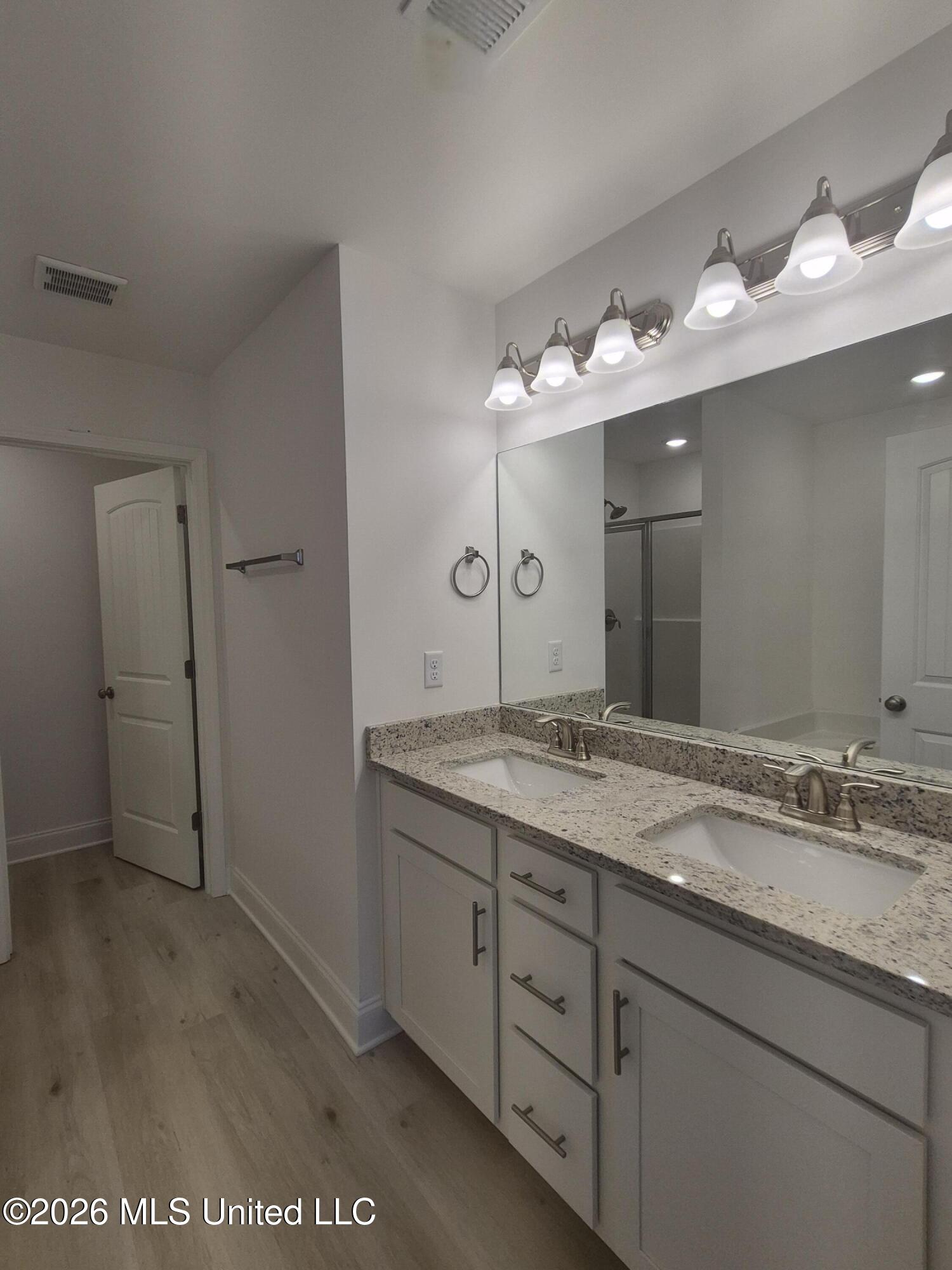 7851 Gardendale Drive Property Photo 8