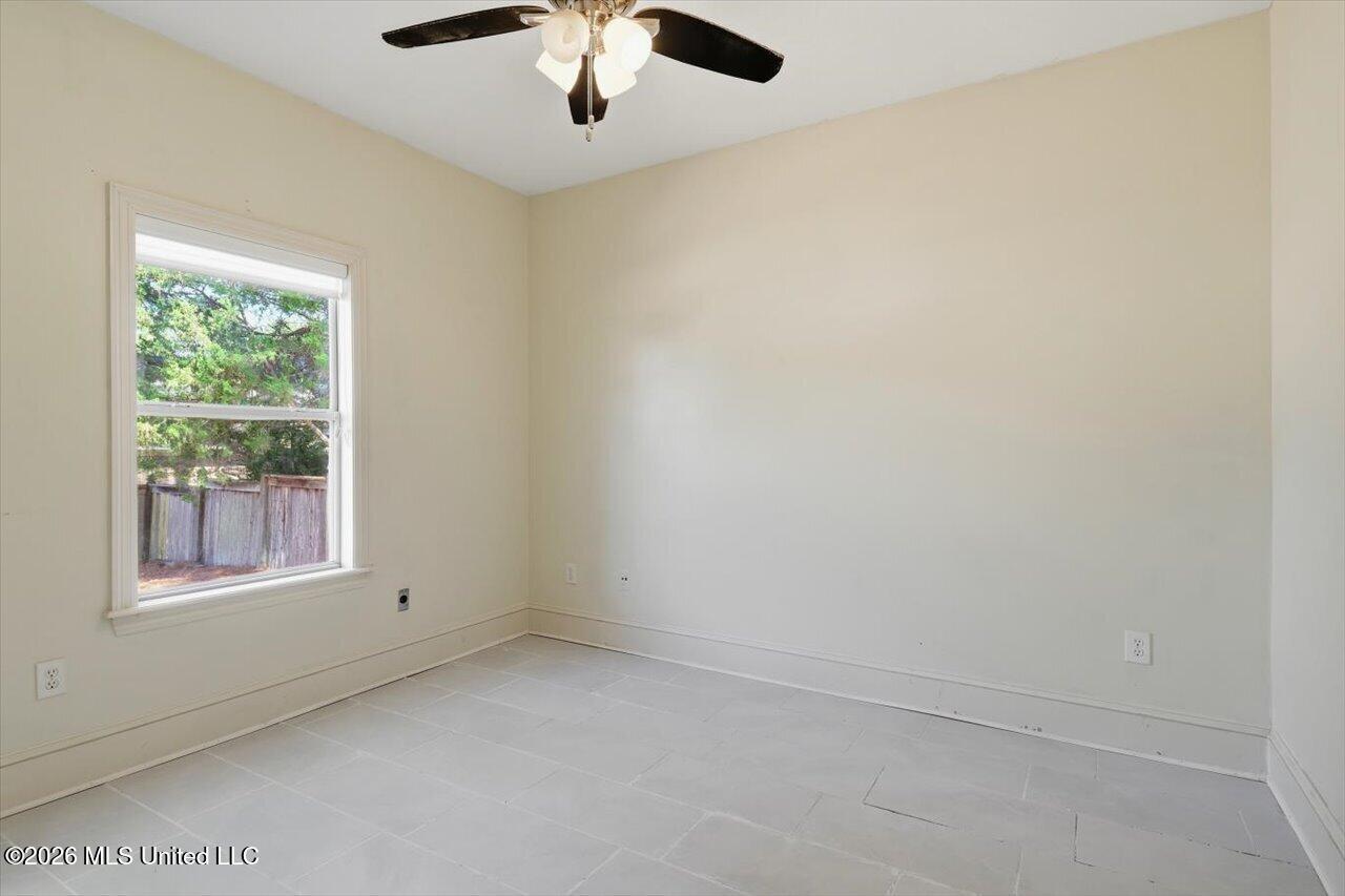 804 Annandale Road Property Photo 22