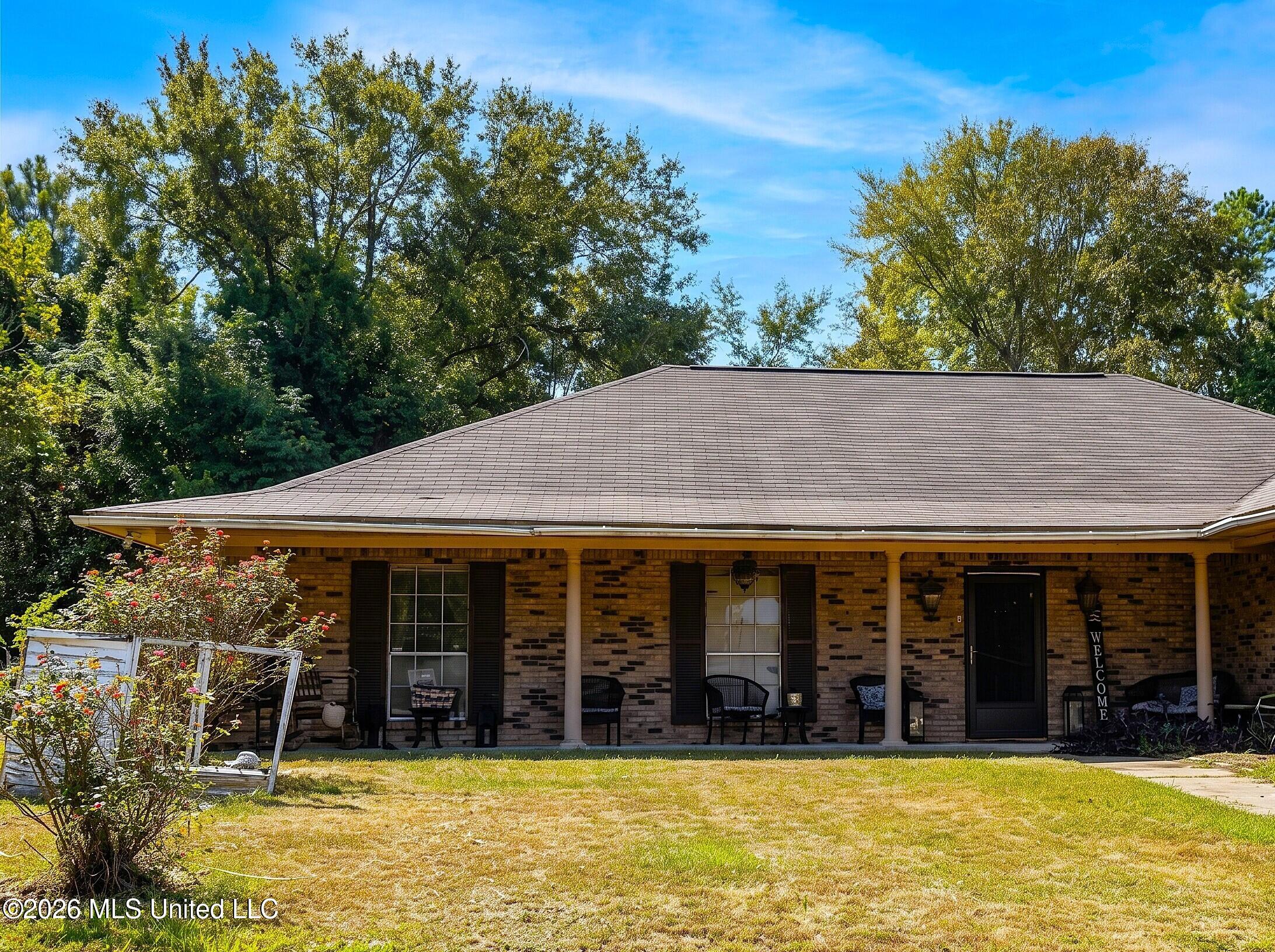 5409 Brookhollow Drive Property Photo 2