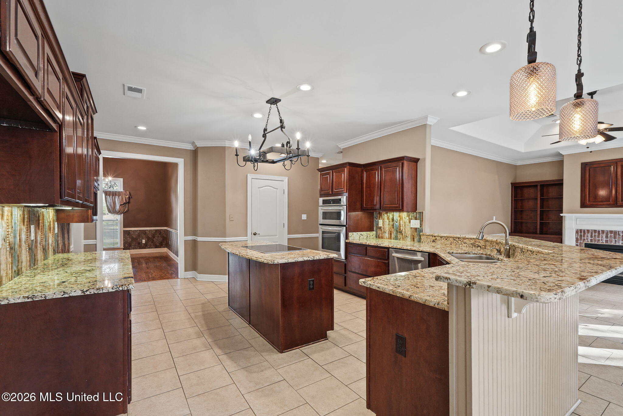 3838 Roman Forest Drive Property Photo 12