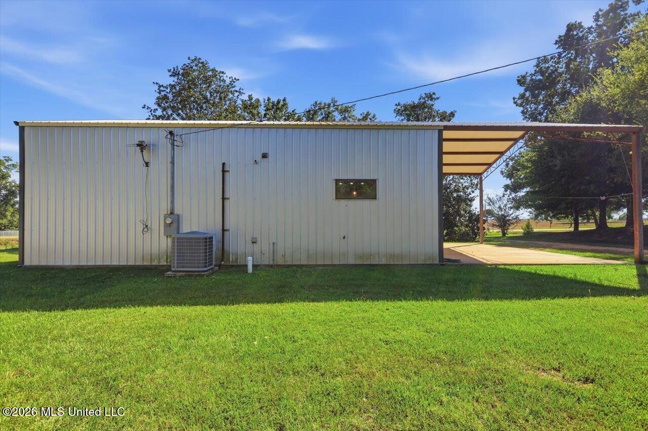 2057 E Whitworth Street Property Photo 3