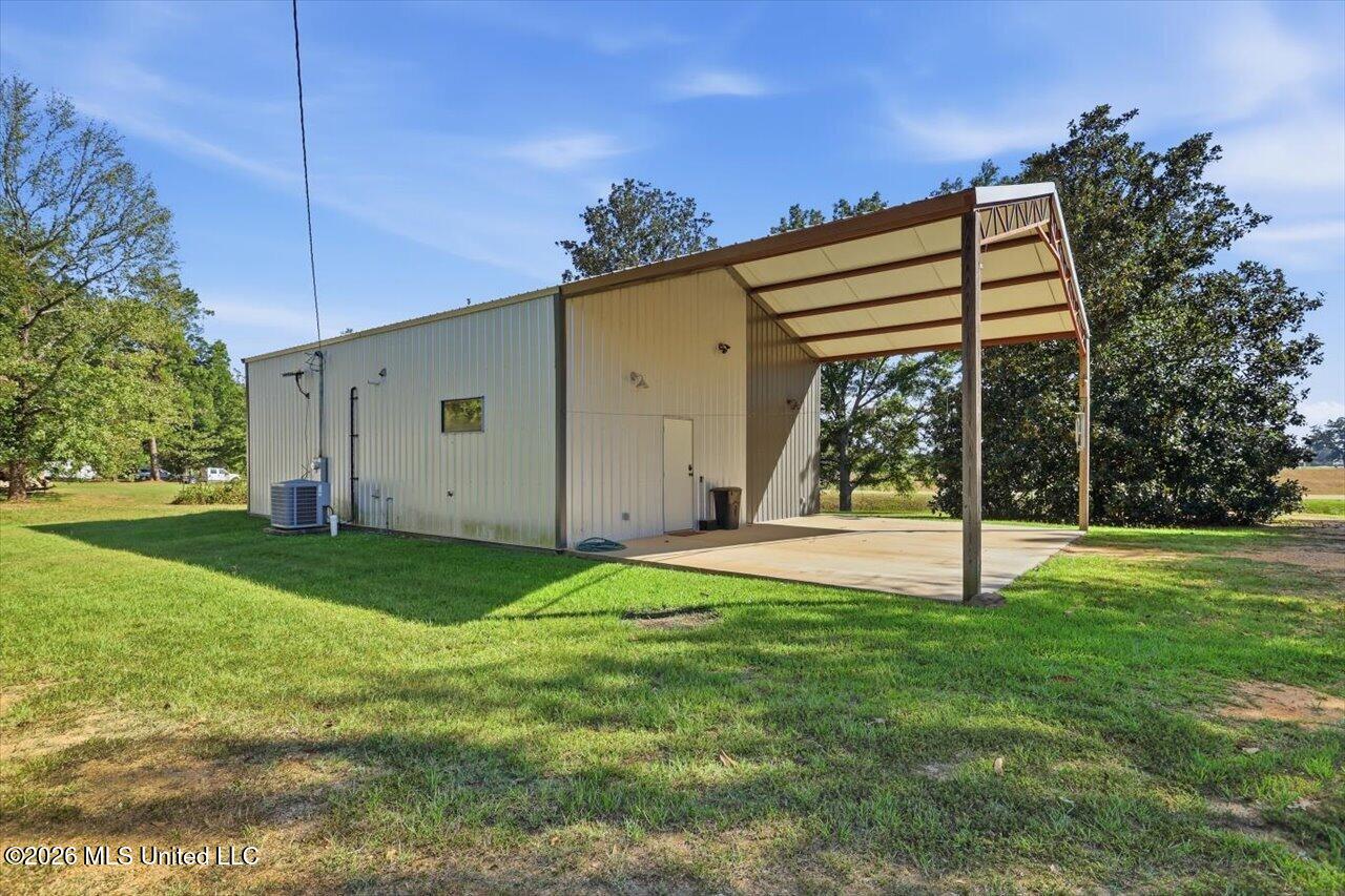 2057 E Whitworth Street Property Photo 4