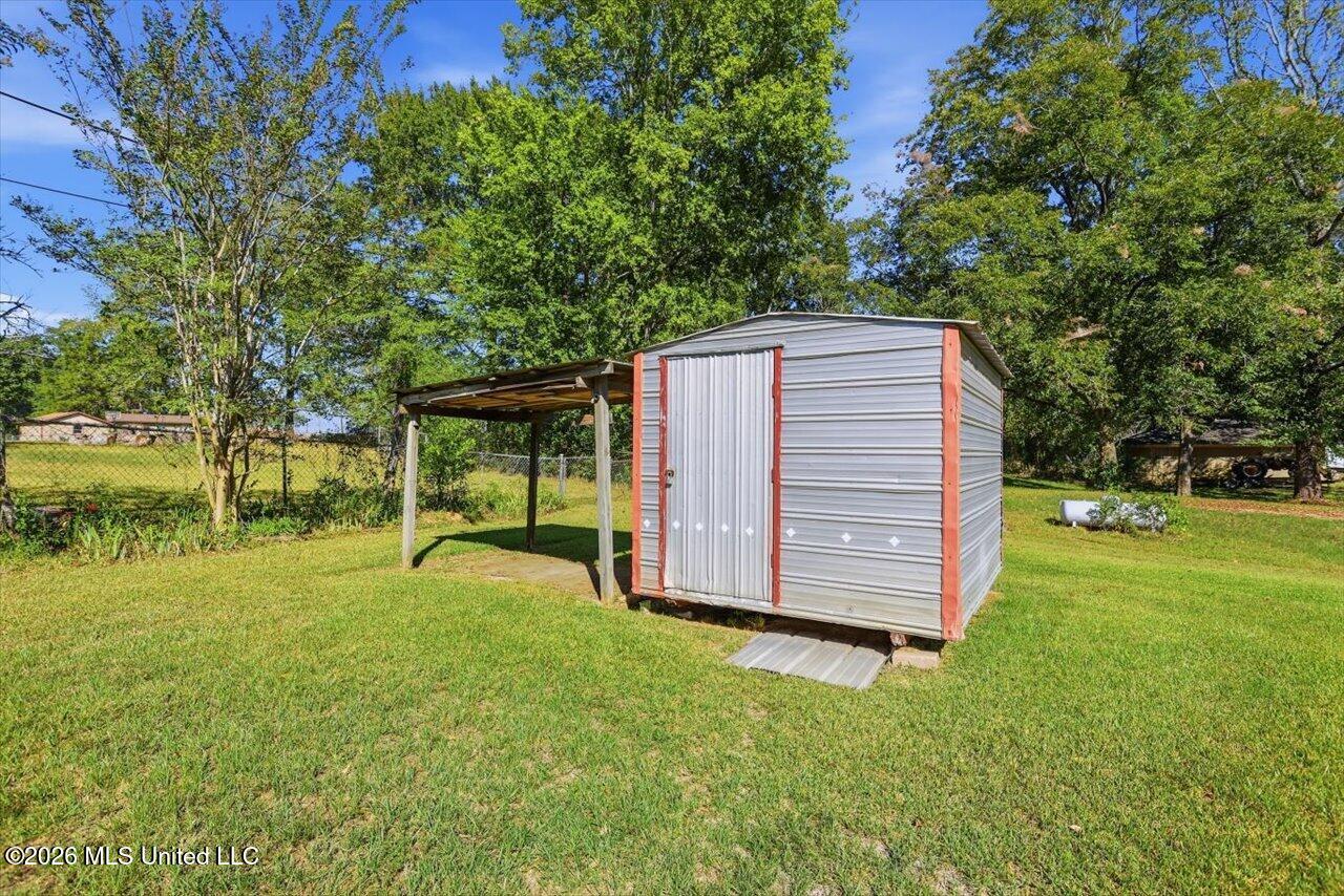 2057 E Whitworth Street Property Photo 6
