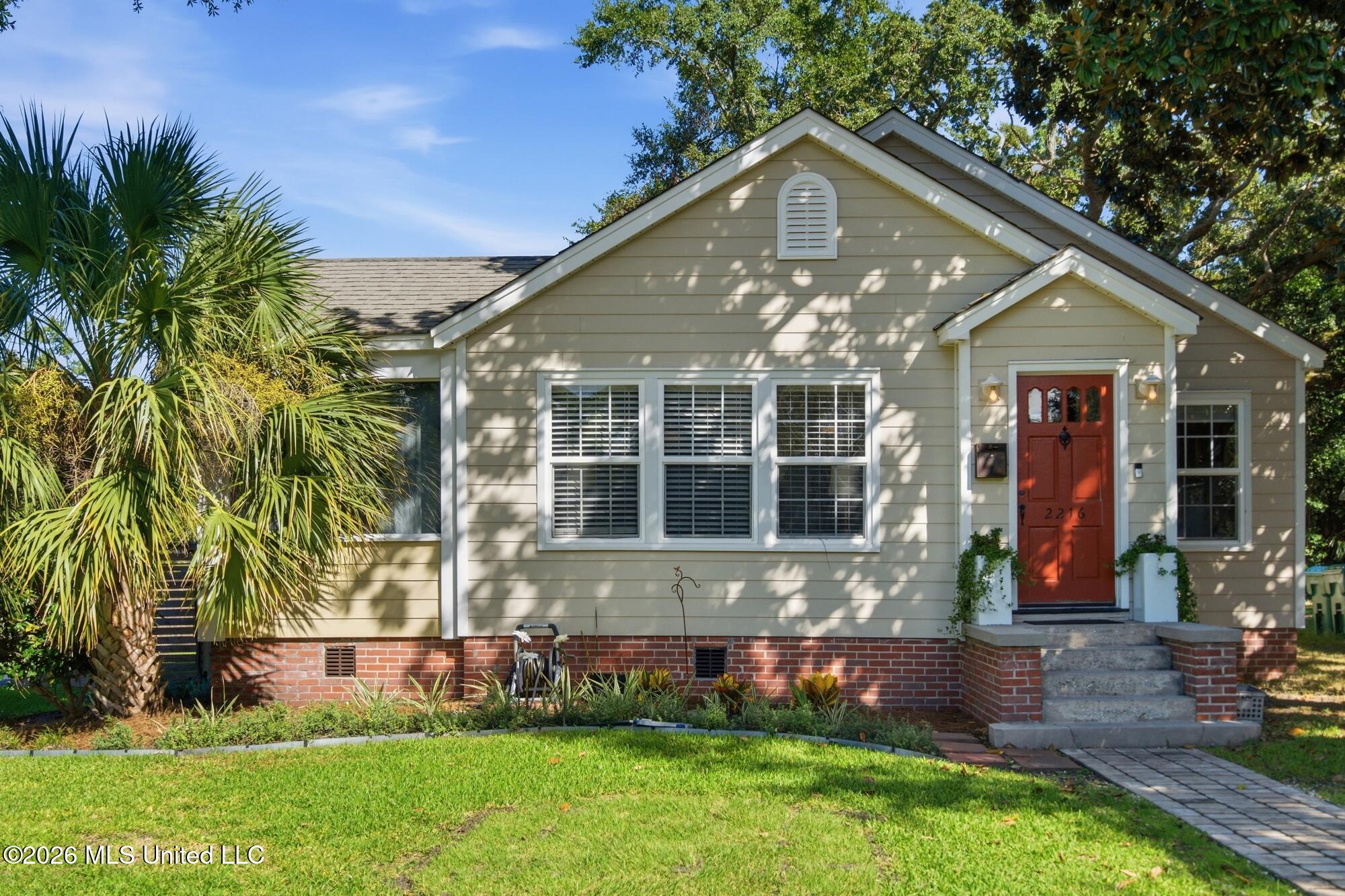 2216 Broadmoor Place Property Photo 1