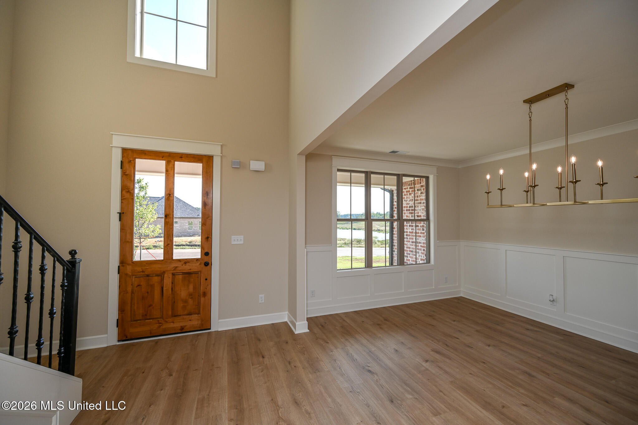 2306 Lochside Street Property Photo 6