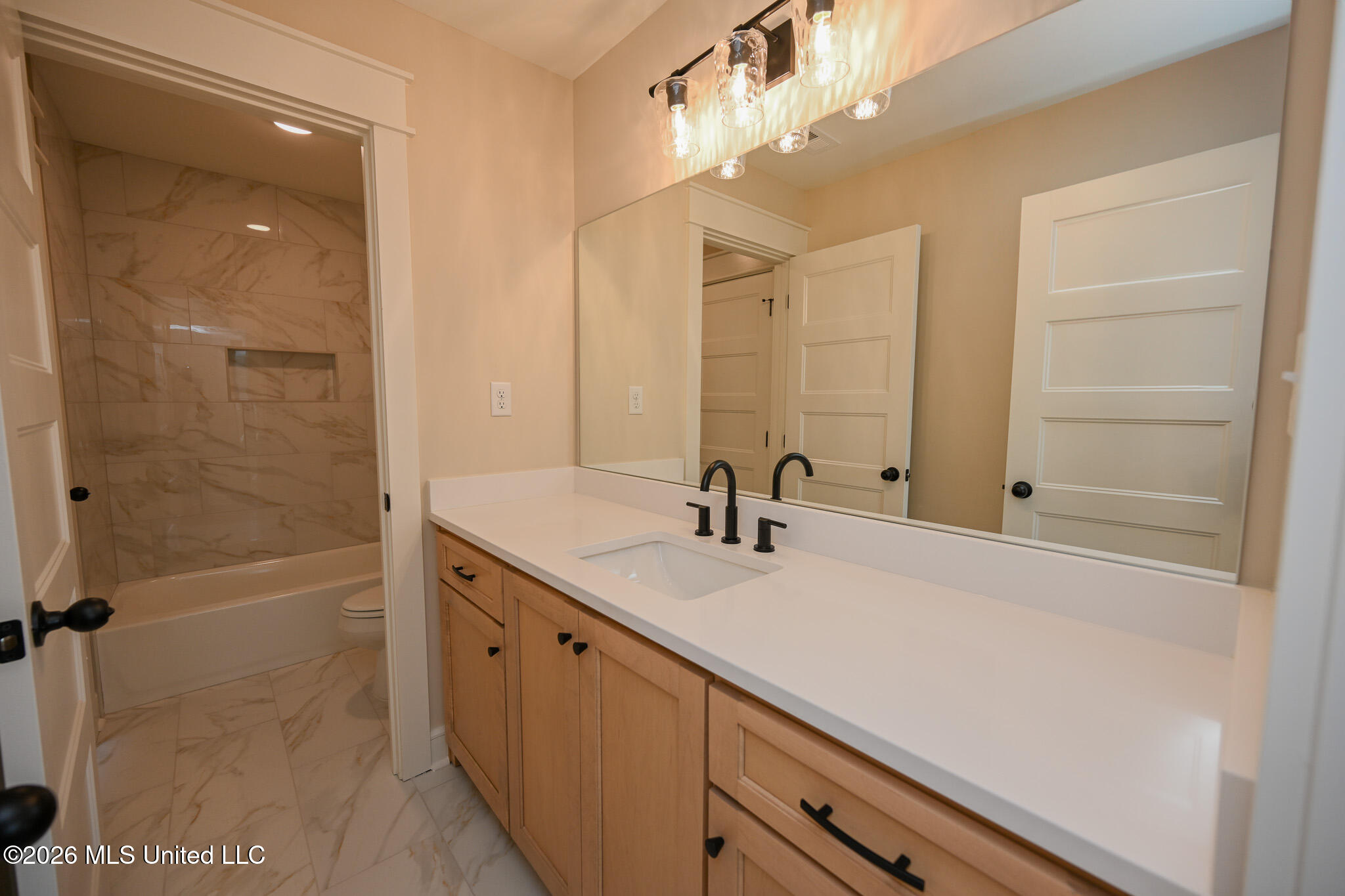 2306 Lochside Street Property Photo 45