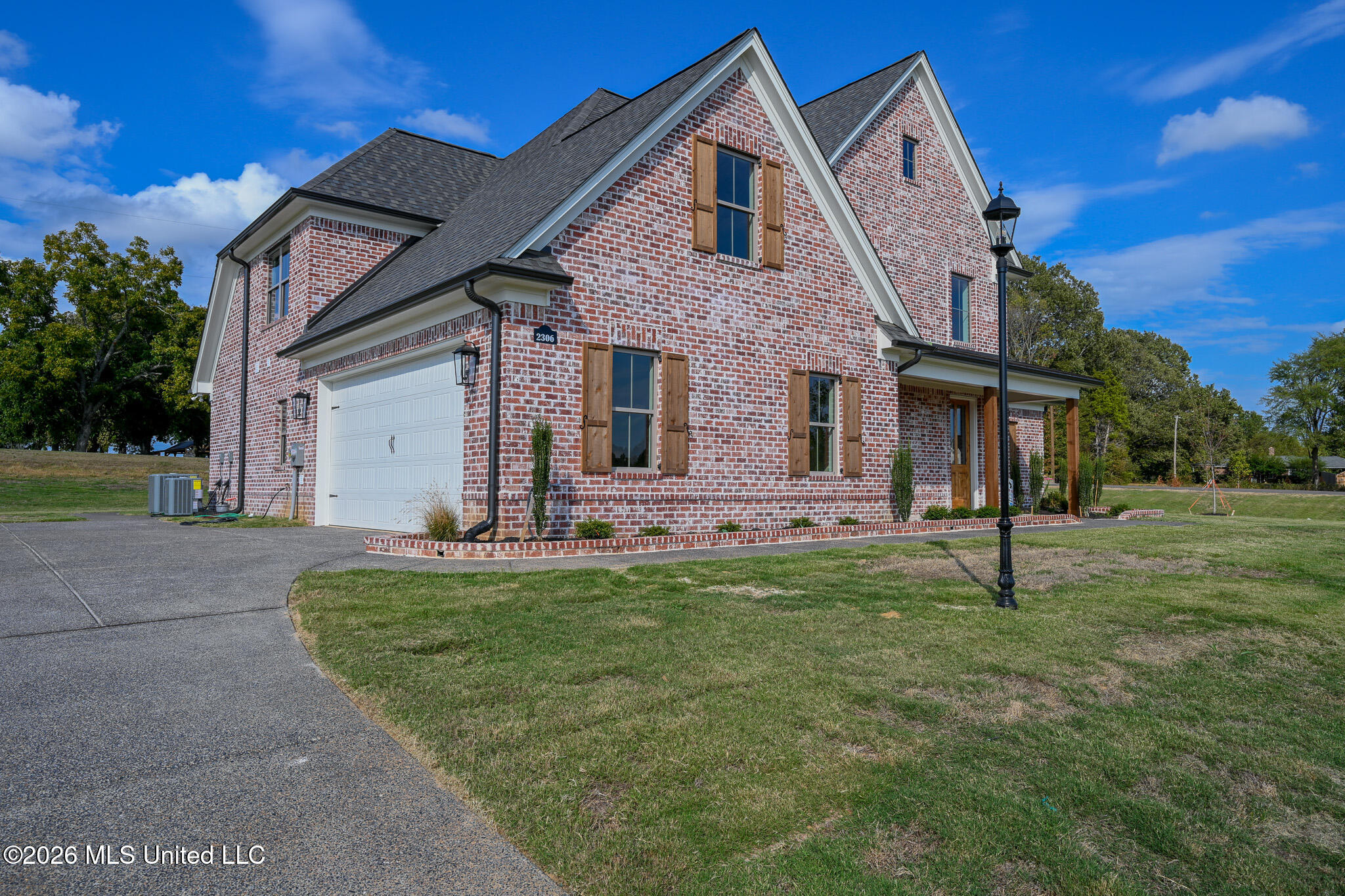 2306 Lochside Street Property Photo 58