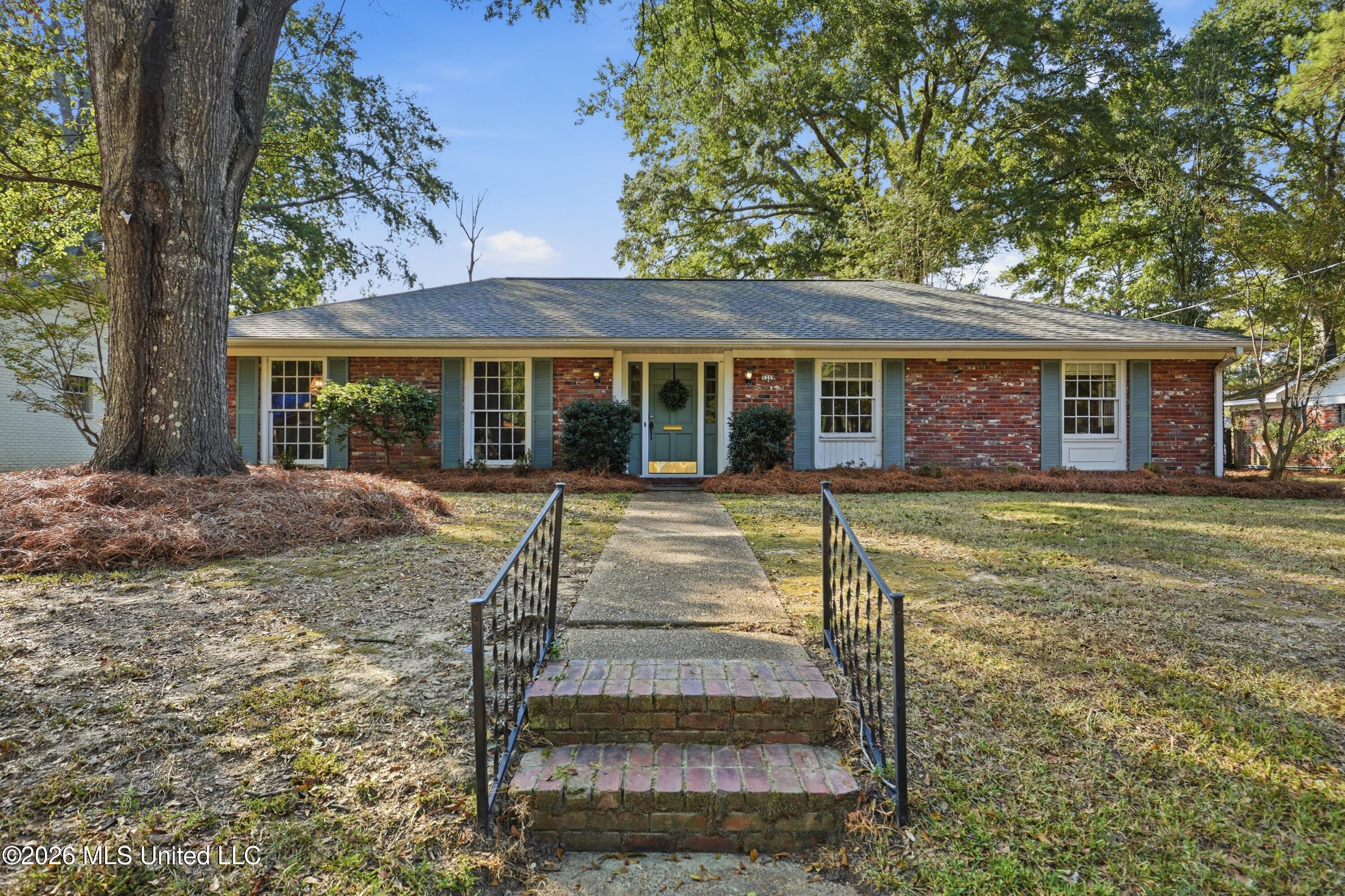 5359 Reddoch Drive Property Photo 1