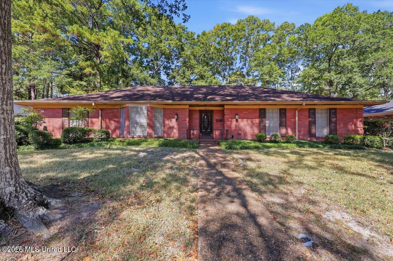 5465 Red Fox Road Property Photo 1