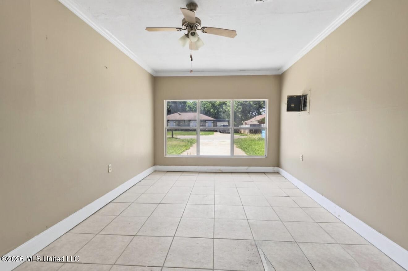 626 S Sherwood Drive Property Photo 2
