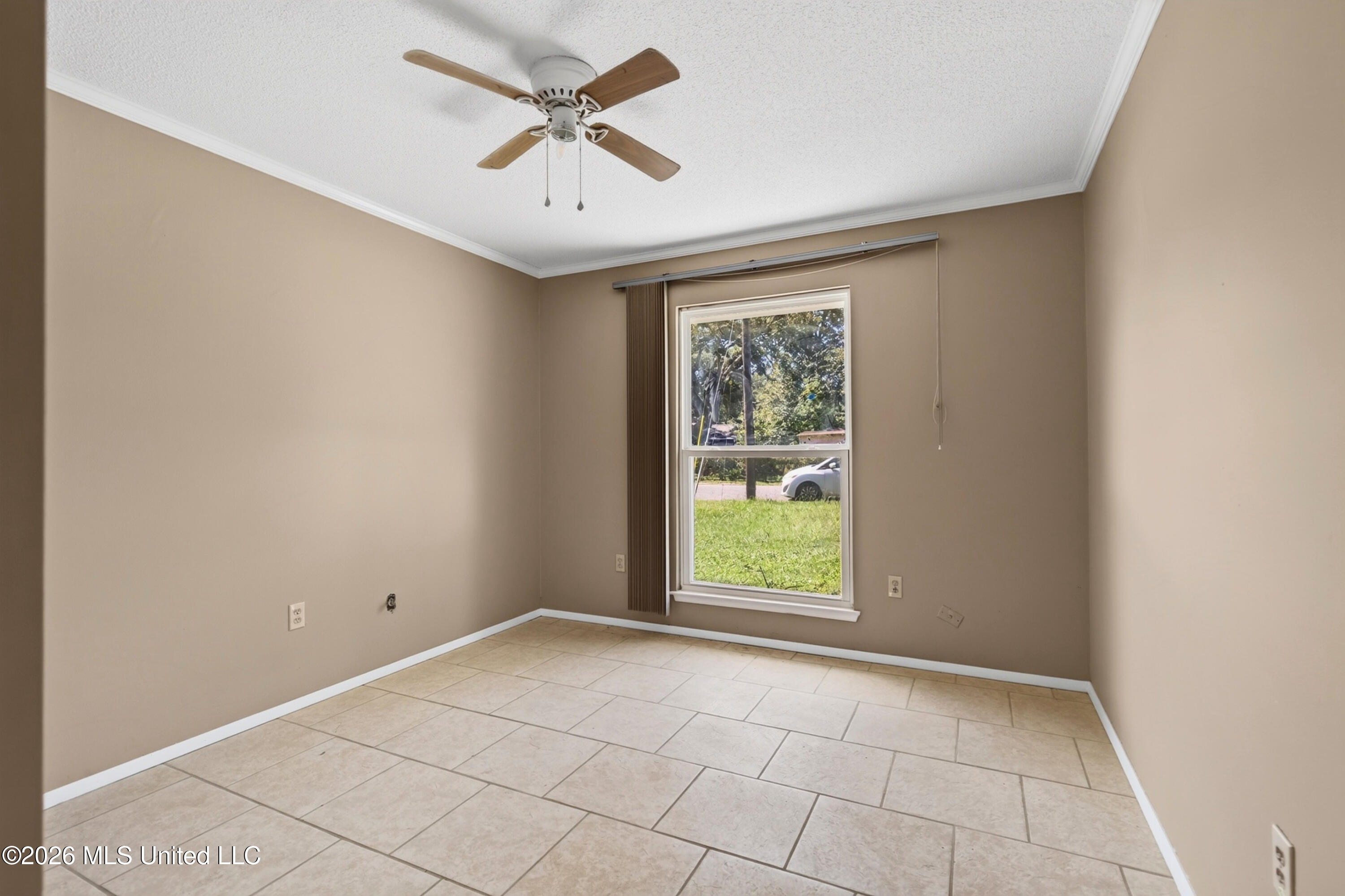 626 S Sherwood Drive Property Photo 7